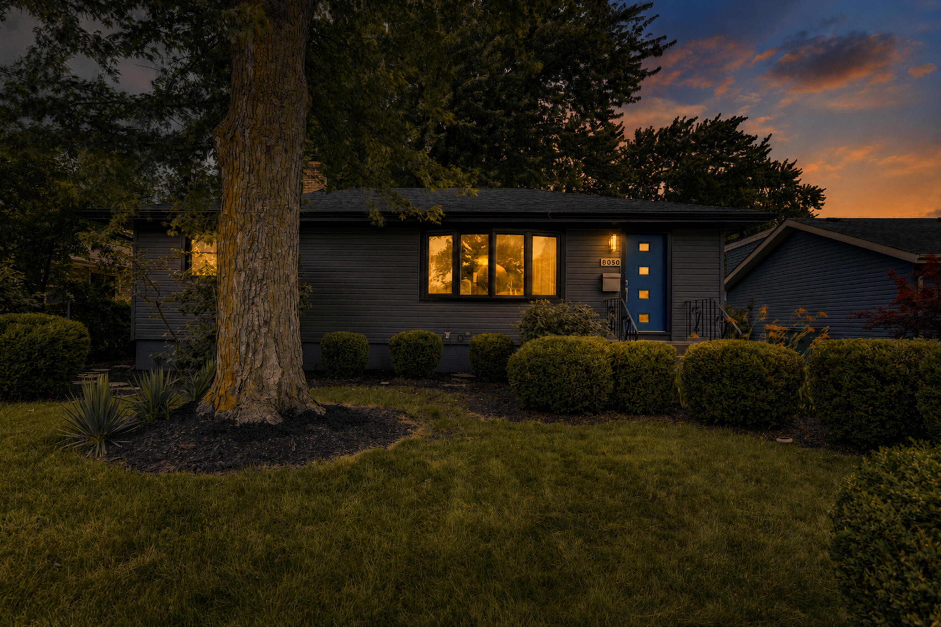 8050 Columbia Avenue, Munster, IN 46321; Image #2