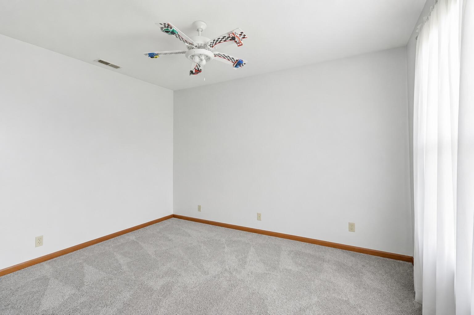 555 Lake Park Drive, Valparaiso, IN 46385; Image #20