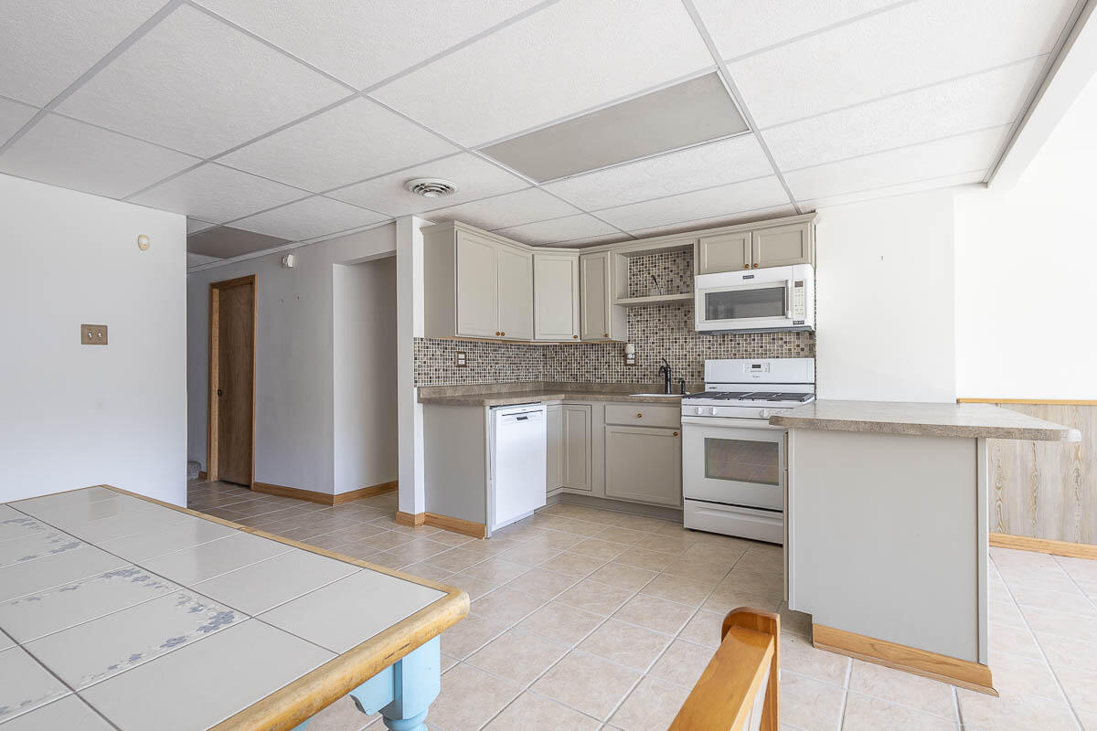 810 Woodland Terrace, Valparaiso, IN 46383; Image #29