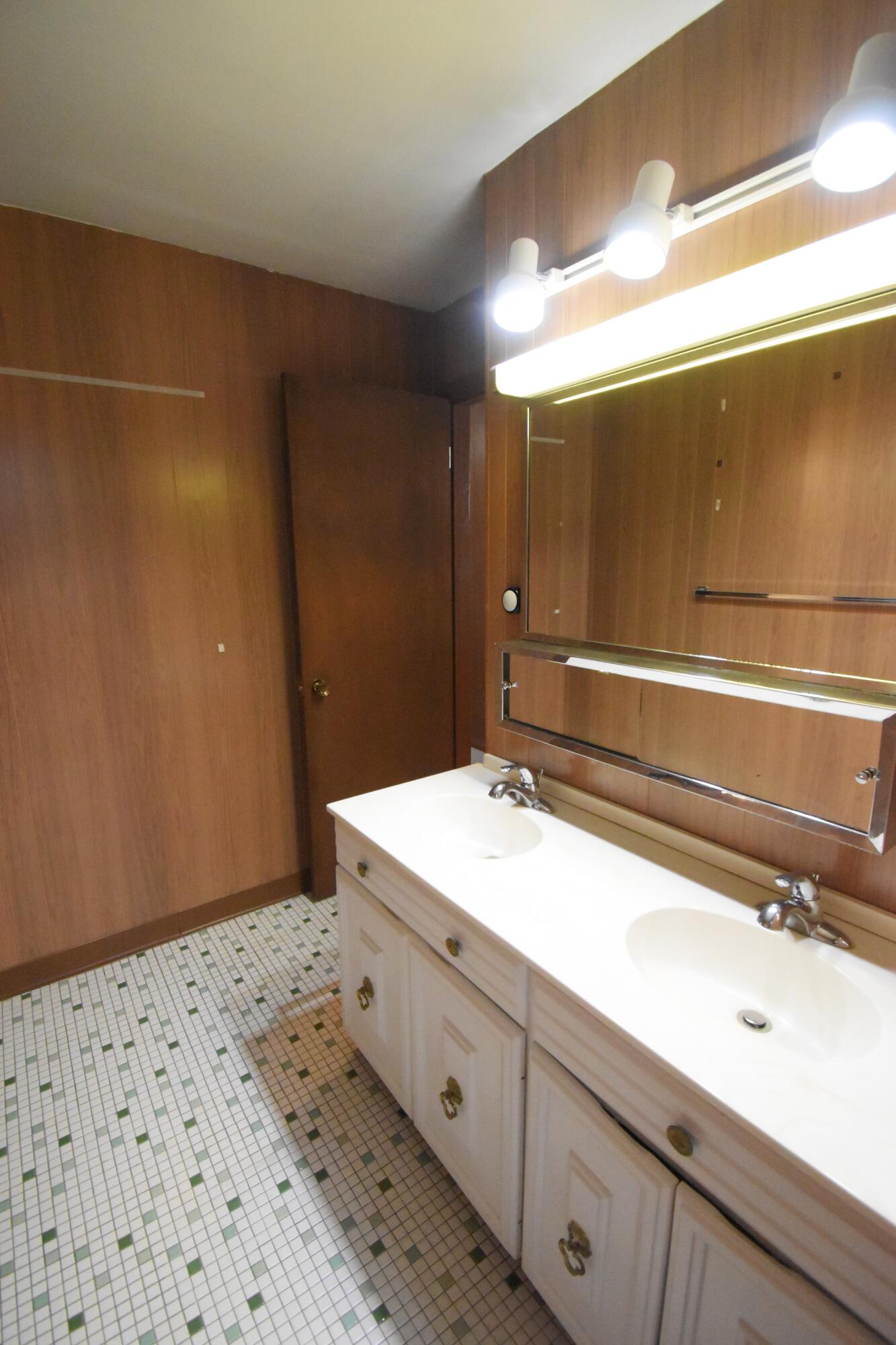 900 W Winding Road, Rensselaer, IN 47978; Image #46