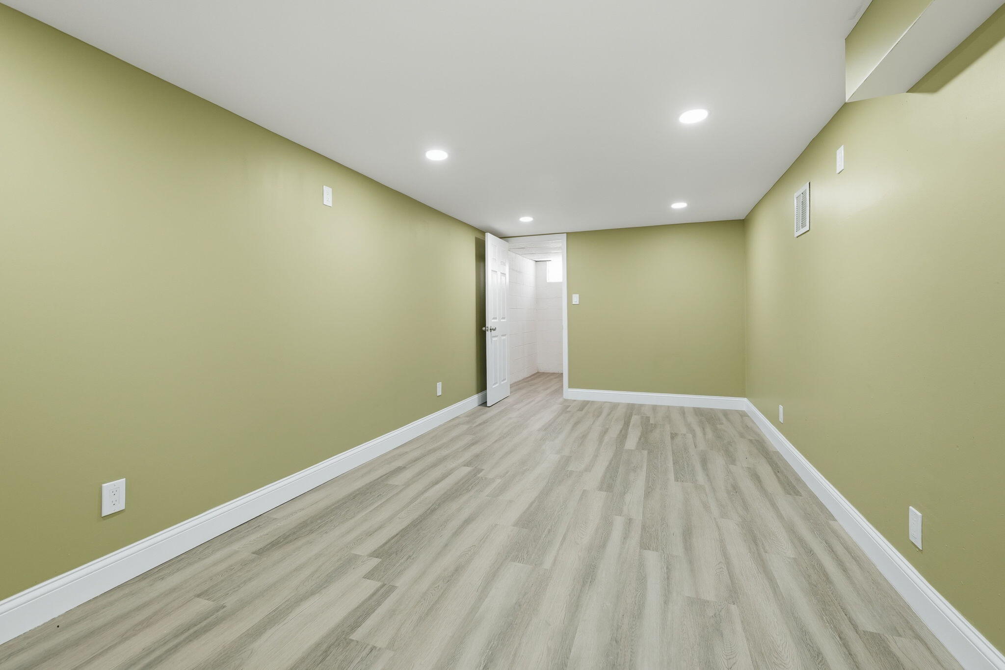 1001 Utah Street, Gary, IN 46403; Image #13