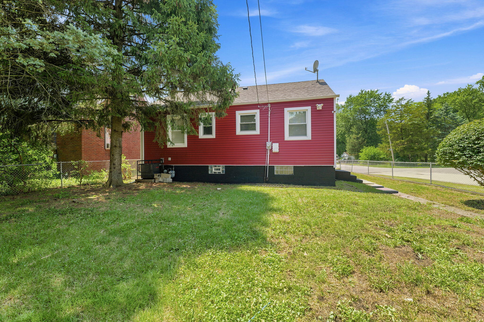 1001 Utah Street, Gary, IN 46403; Image #18