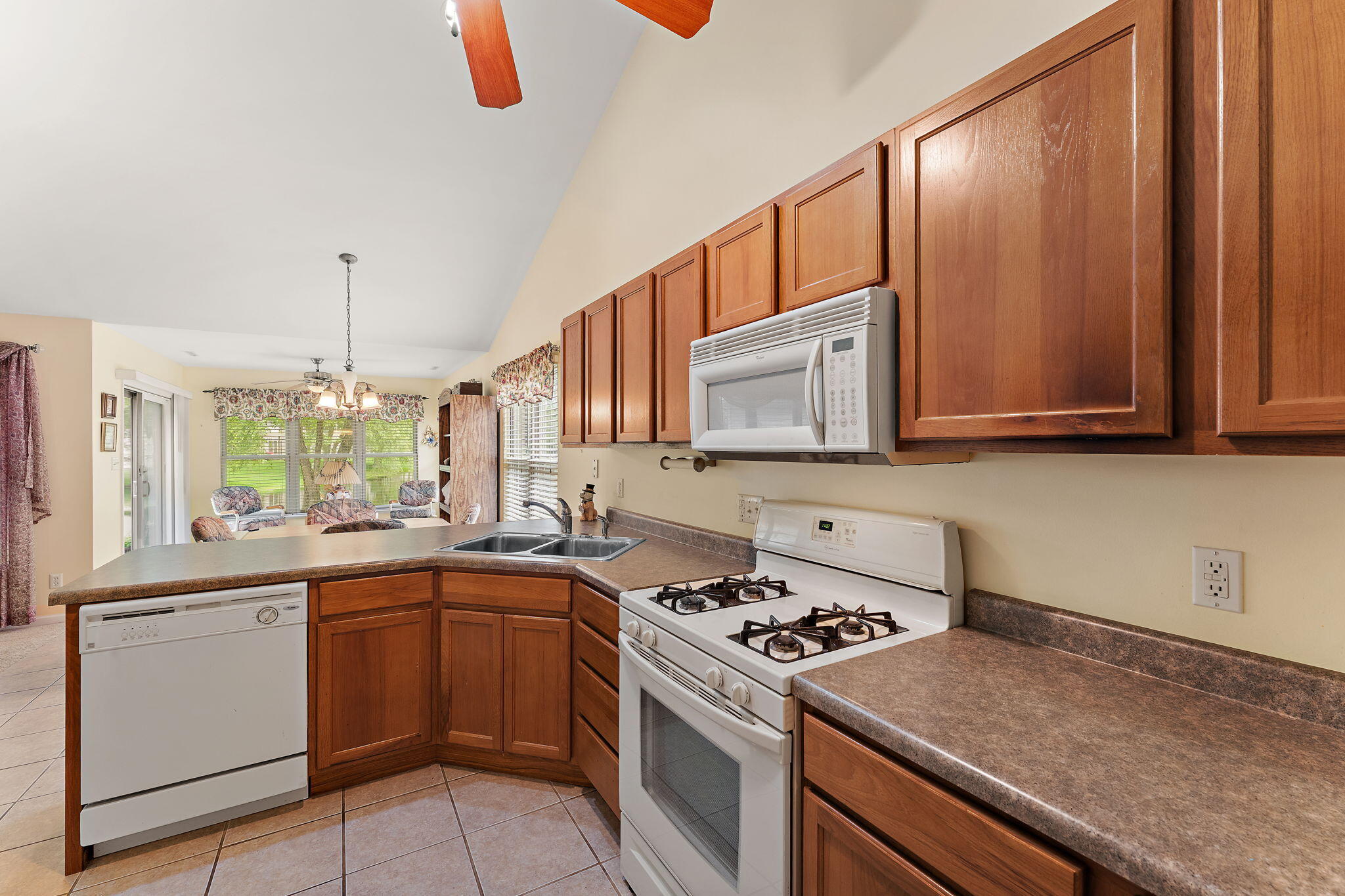 1138 Cherrywood Lane, Schererville, IN 46375; Image #6