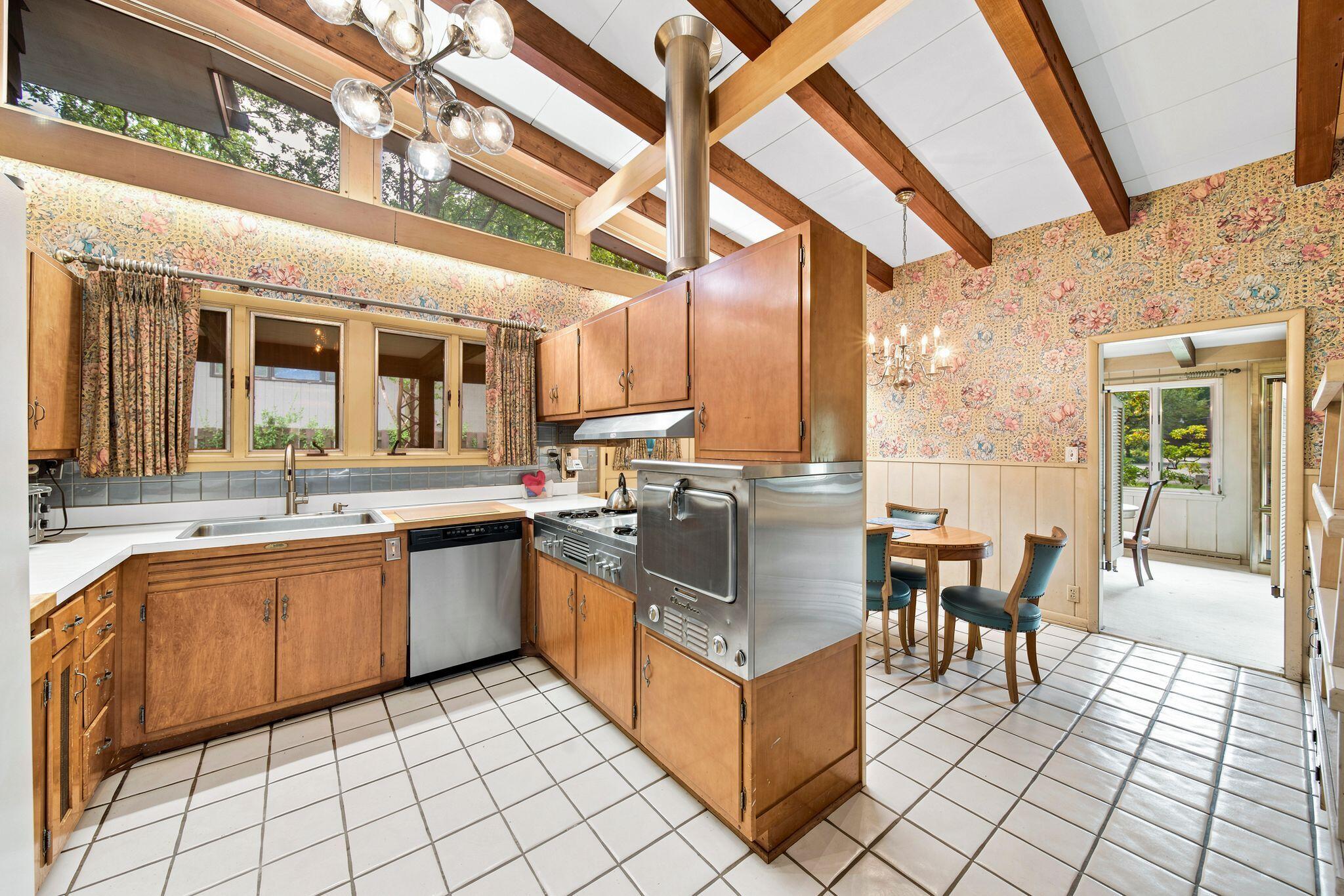 301 Kenwood Place, Michigan City, IN 46360; Image #7