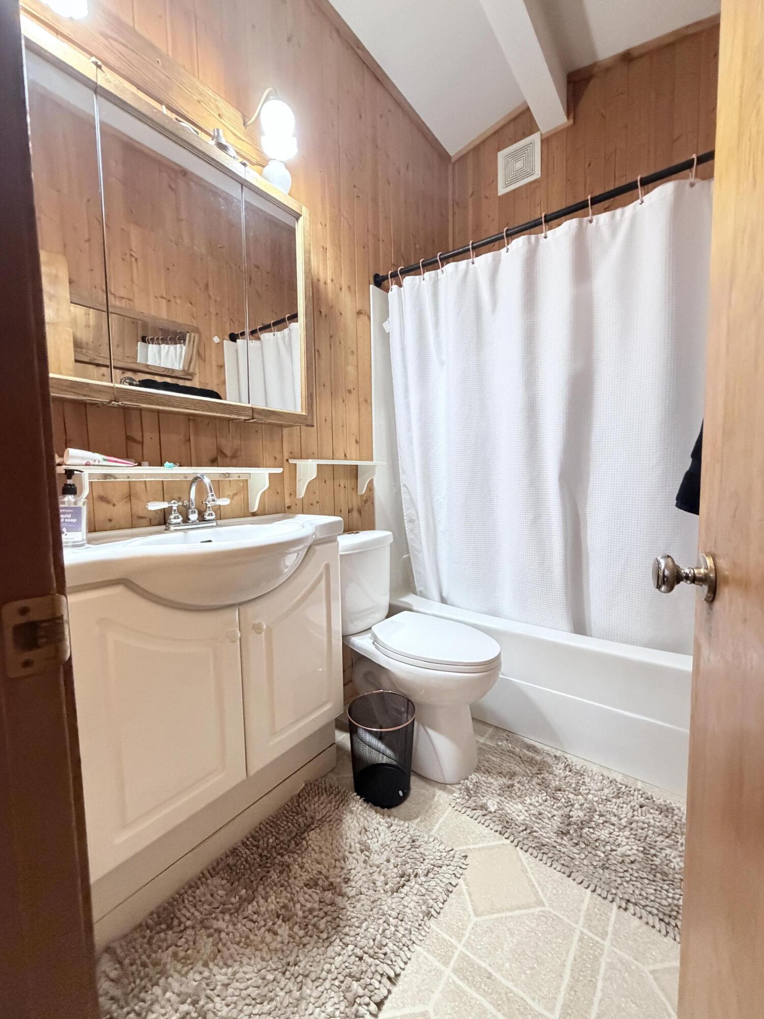 1401 Fairlane Drive, Valparaiso, IN 46383; Image #18