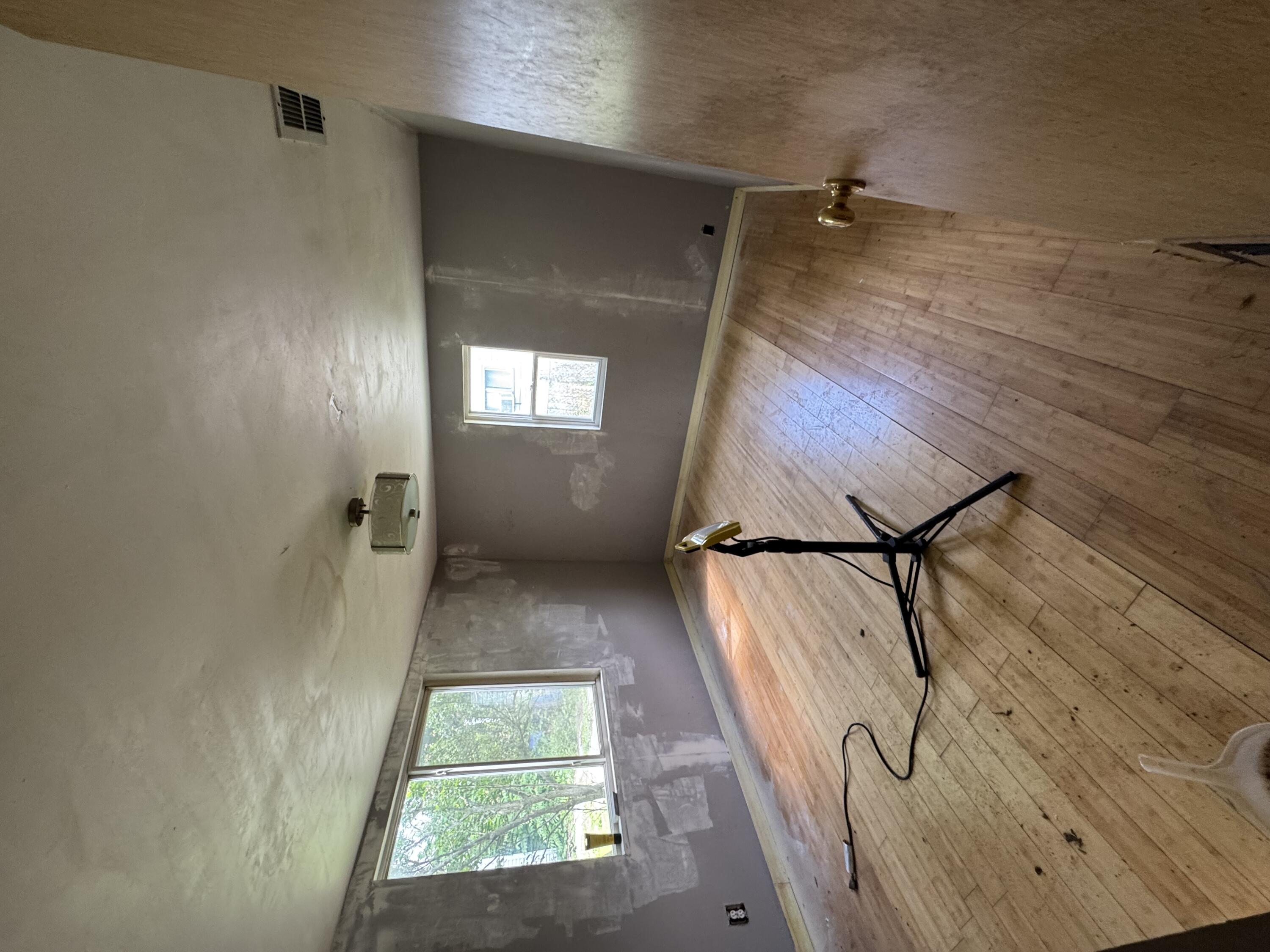 260 N Ohio Street, Hobart, IN 46342; Image #23