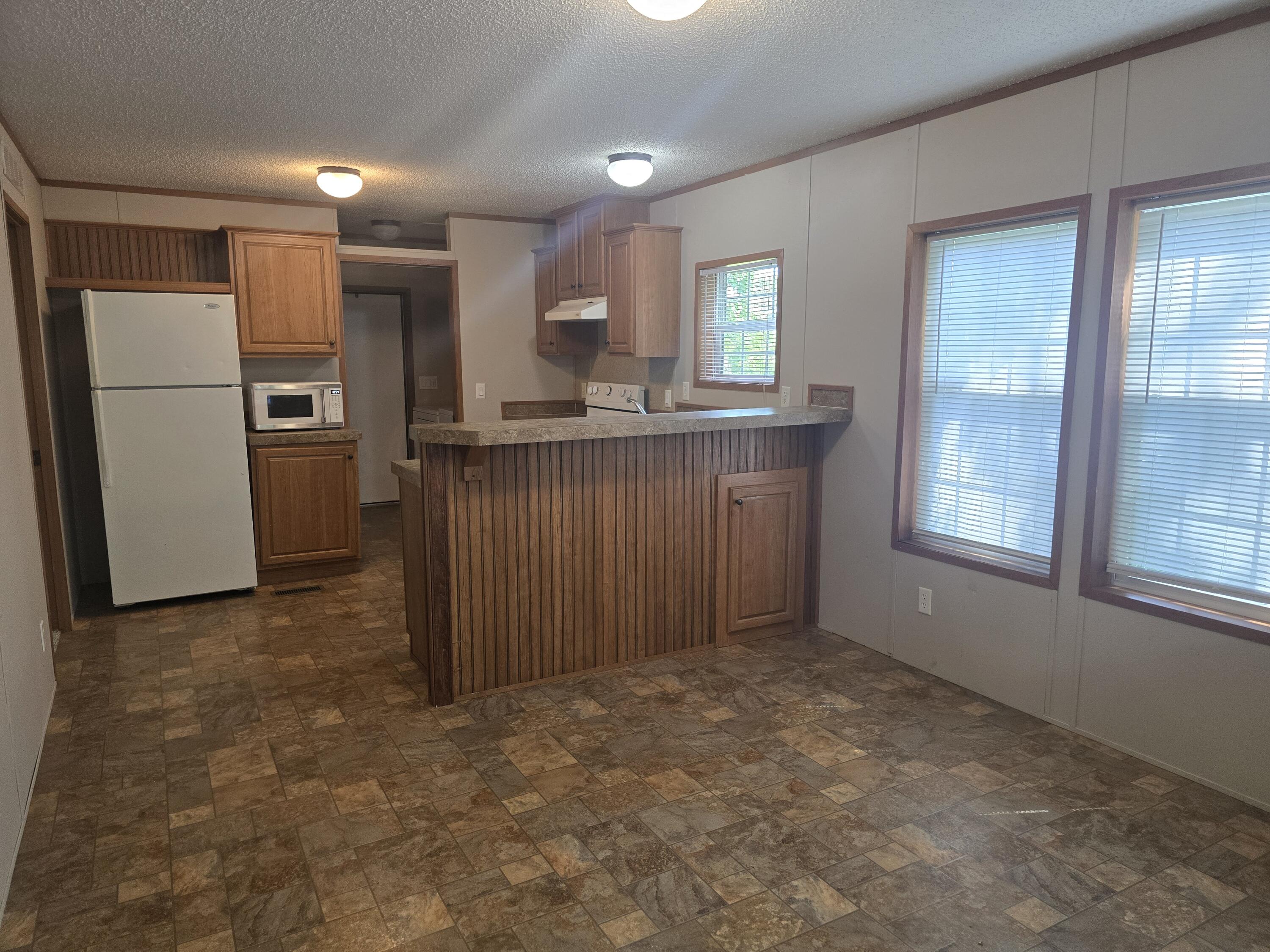 205 W Mcalpin Street, Hebron, IN 46341; Image #6