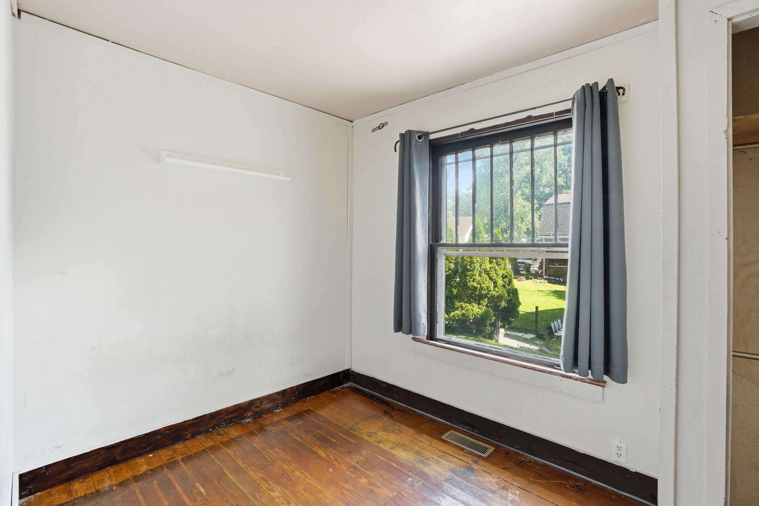650 Water Street, Hobart, IN 46342; Image #21