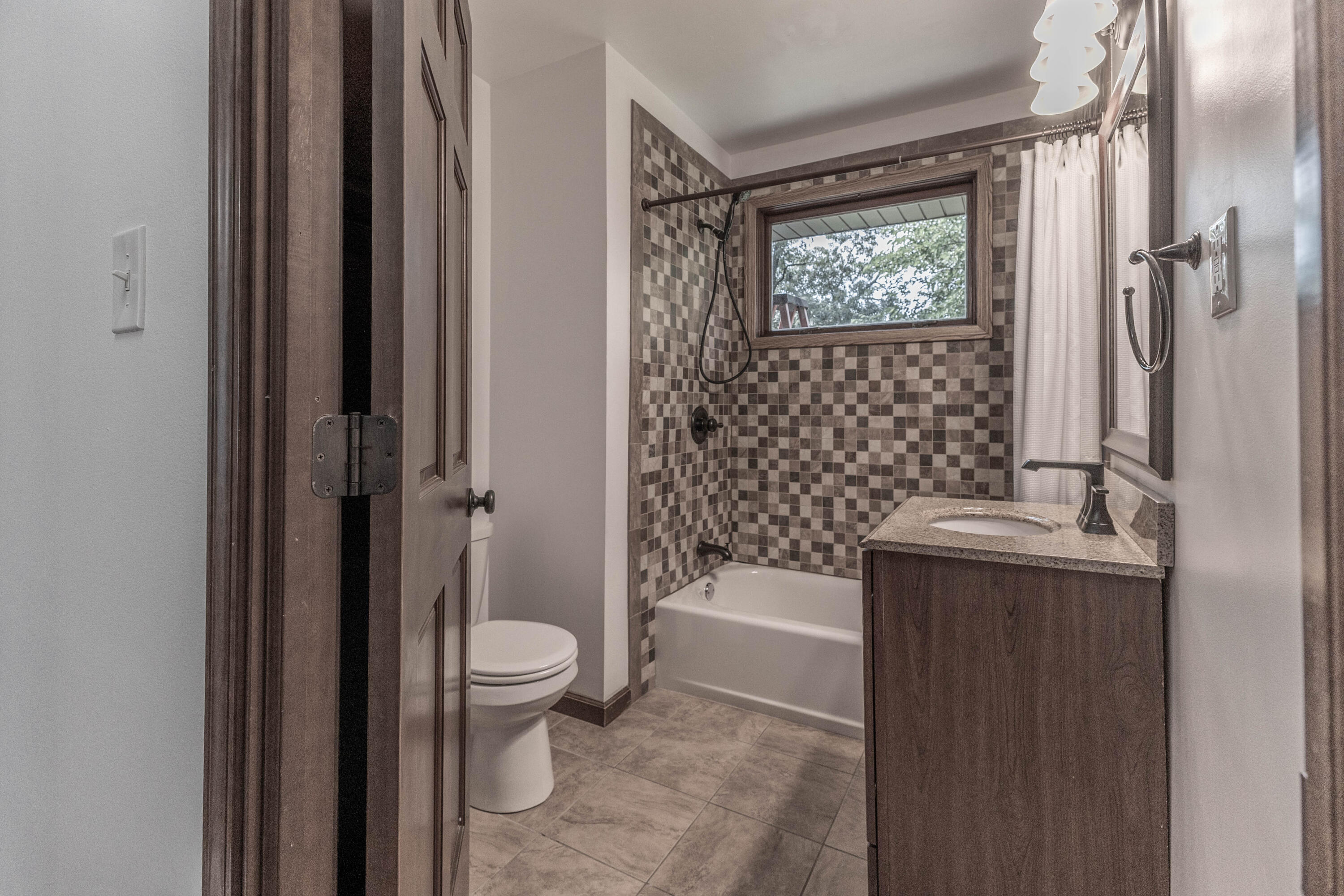 8223 Maple Avenue, Gary, IN 46403; Image #16