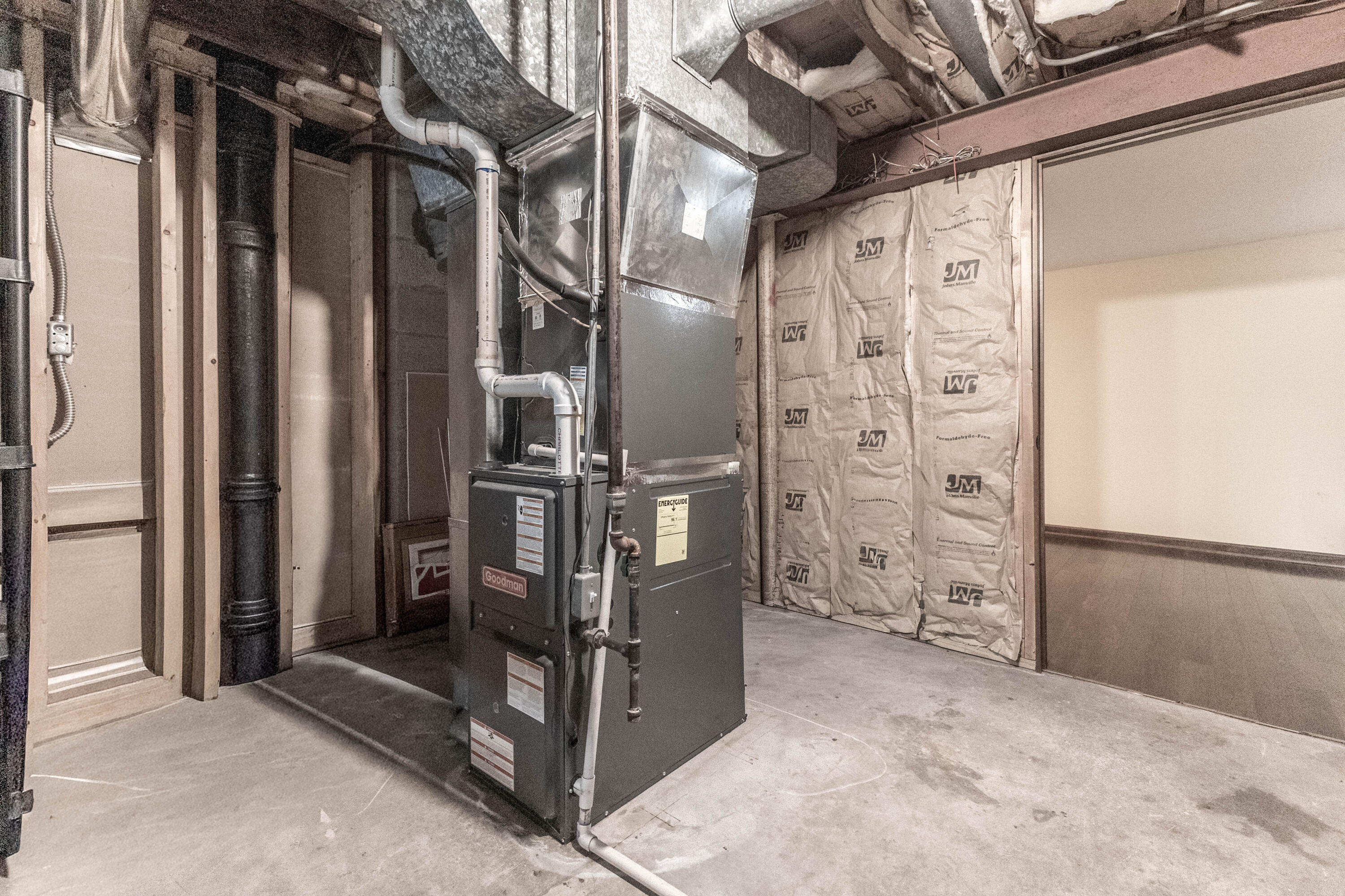 8223 Maple Avenue, Gary, IN 46403; Image #37