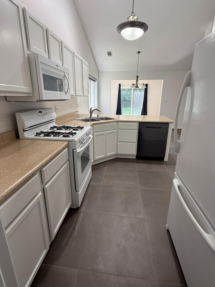 6418 Grosbeak Court, Hobart, IN 46342; Image #5