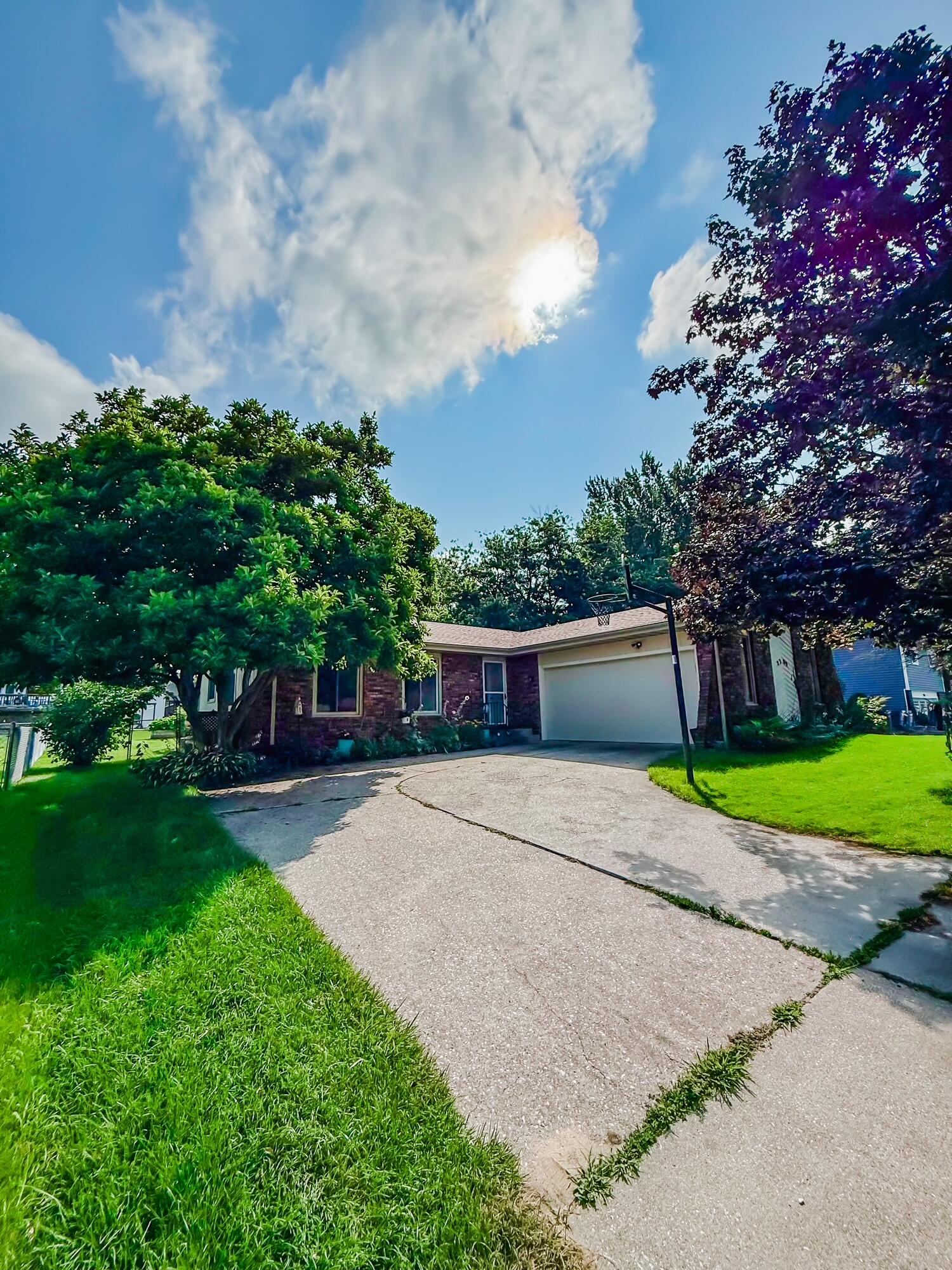 2309 Four Seasons Pkwy, Crown Point, IN 46307; Image #2
