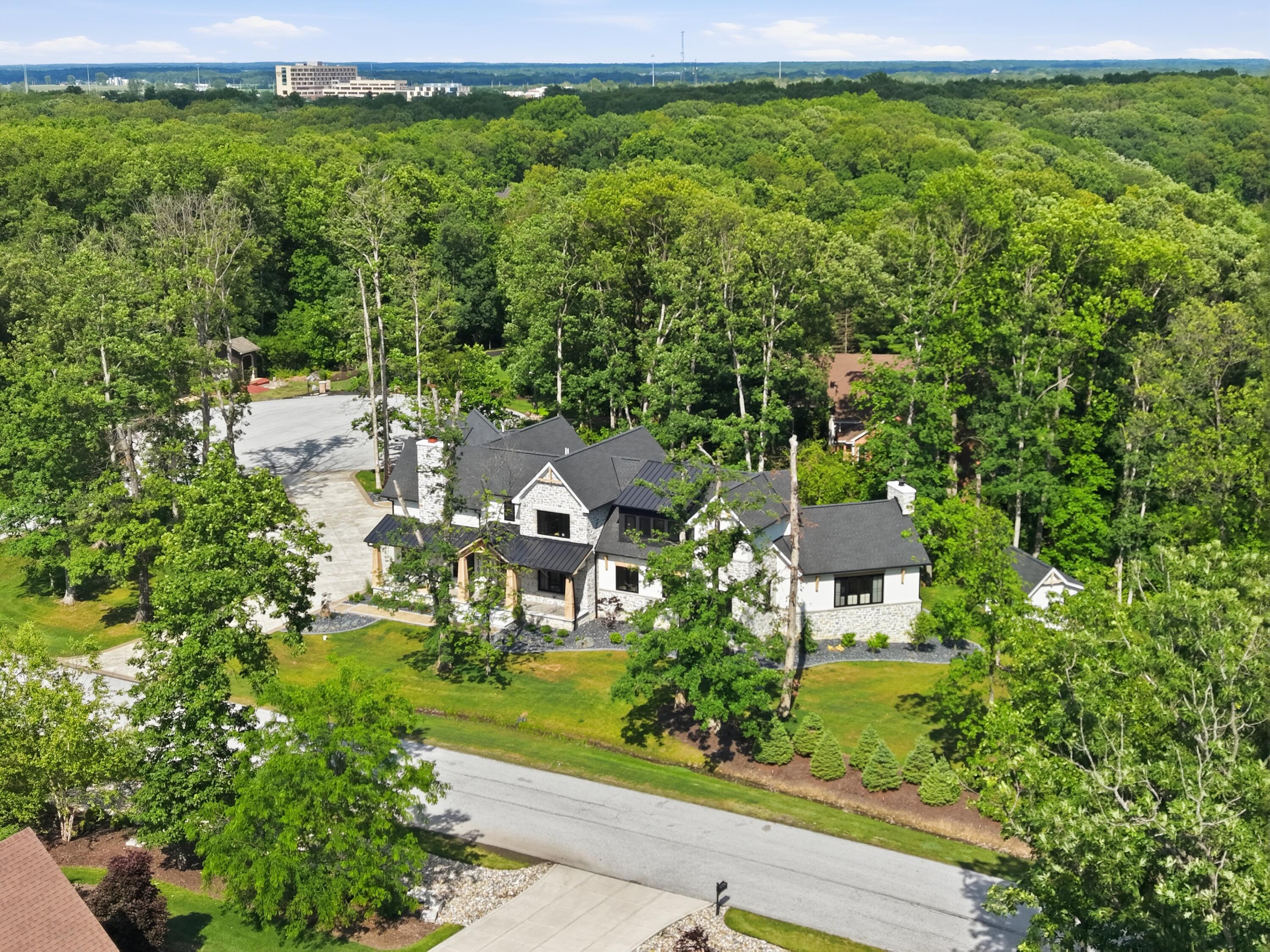 13165 Monroe Place, Crown Point, IN 46307; Image #124
