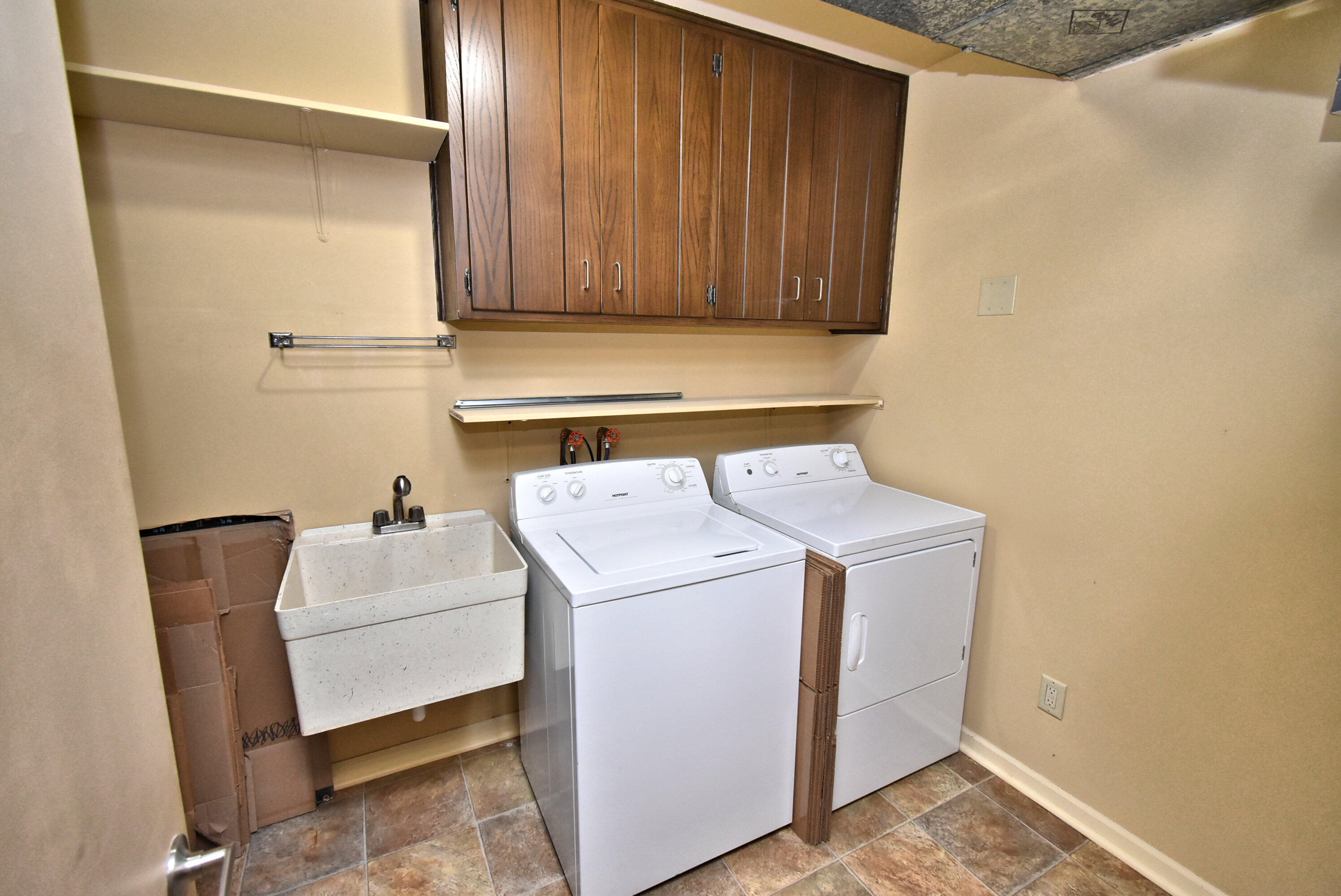 2288 Bordeaux Walk, Highland, IN #D1, 46322; Image #23
