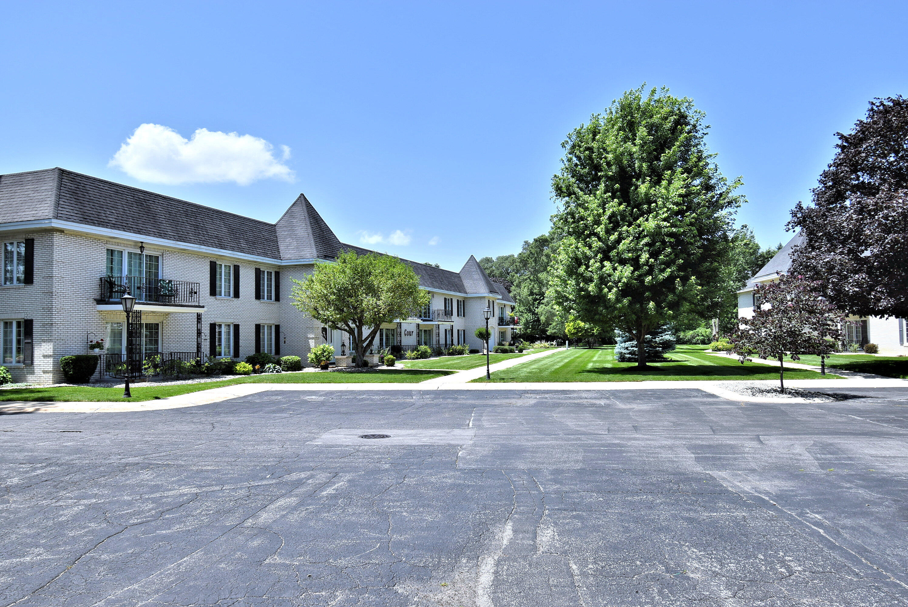2288 Bordeaux Walk, Highland, IN #D1, 46322; Image #3