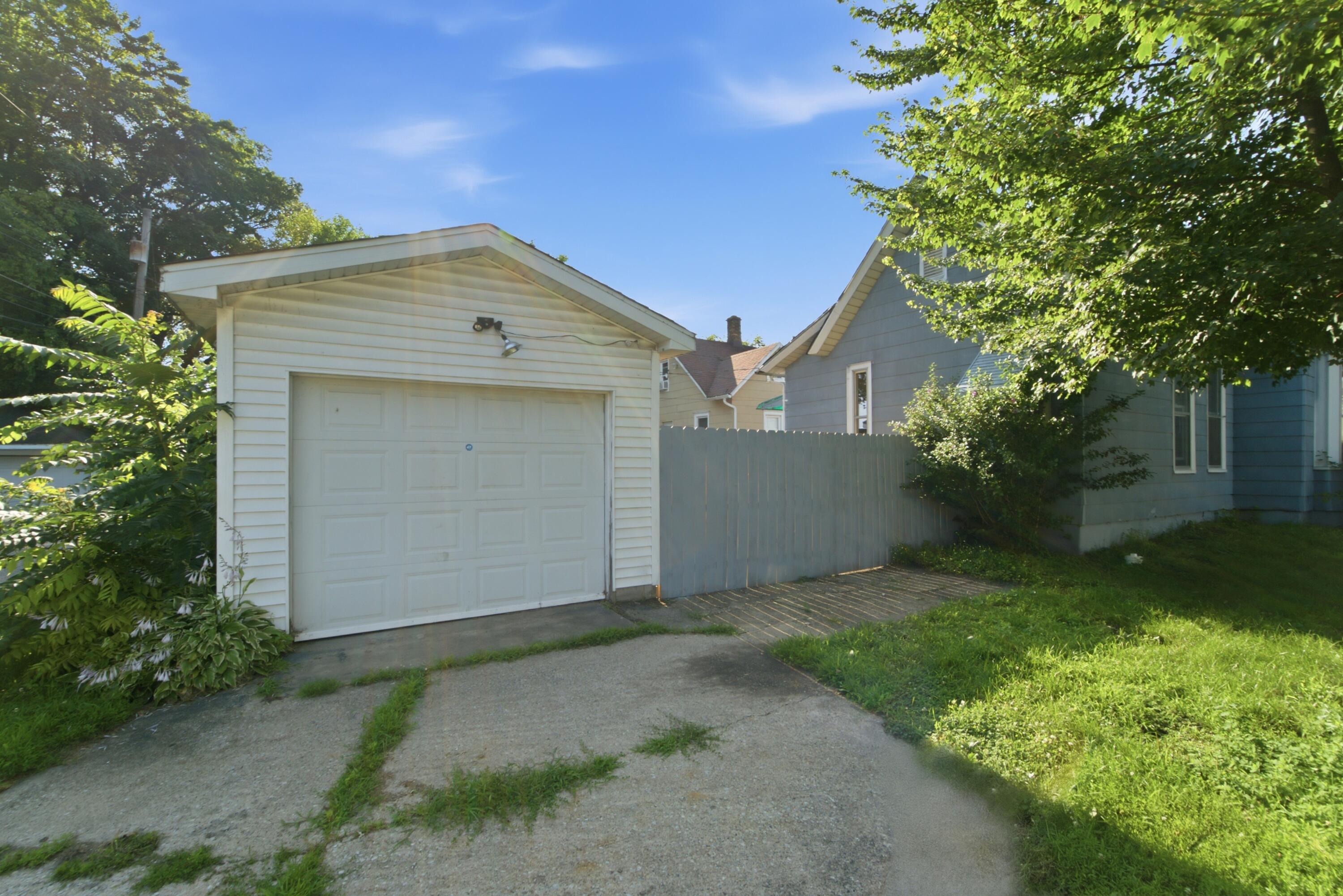 137 E Fulton Street, Michigan City, IN 46360; Image #21