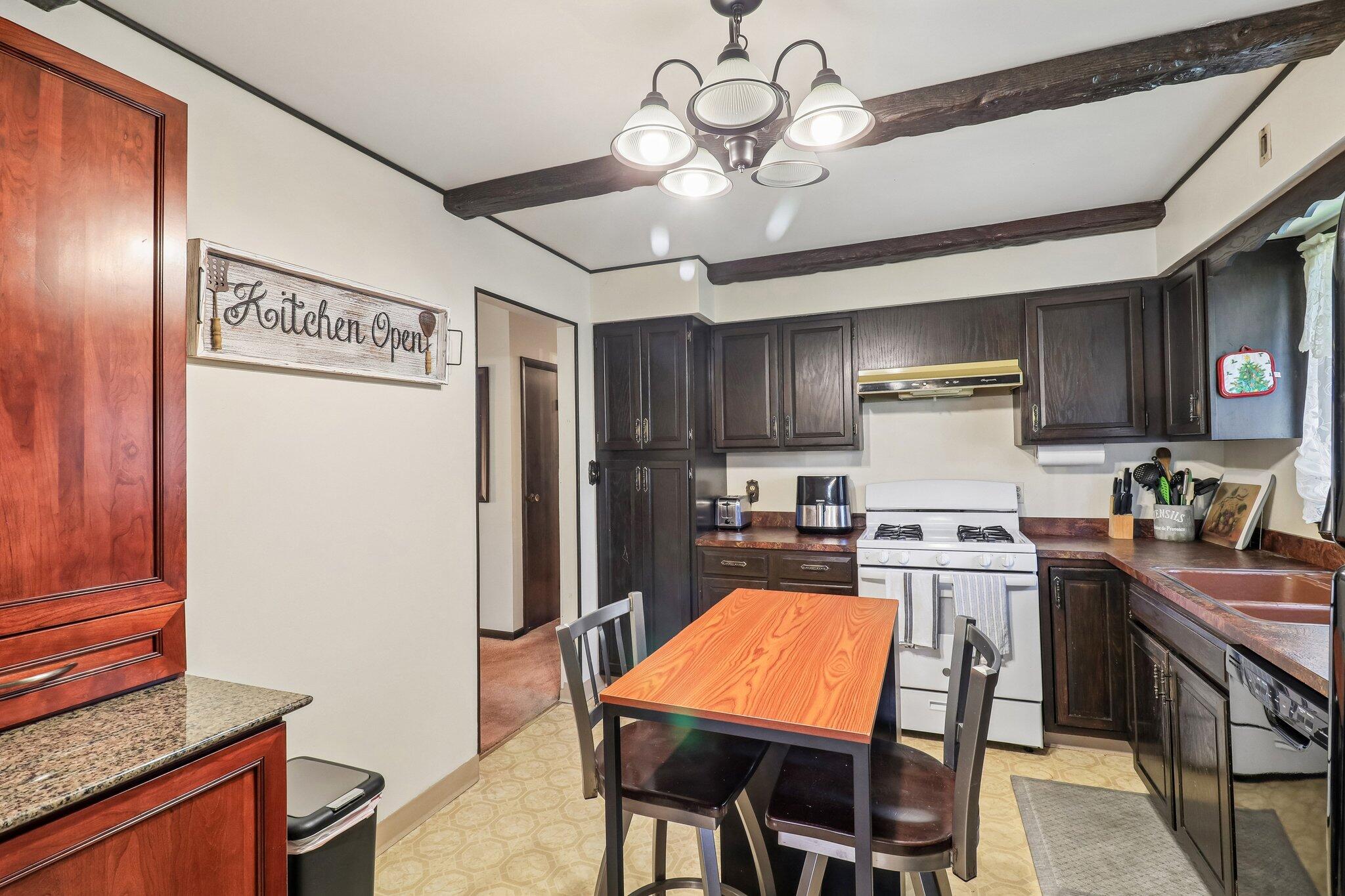 1845 Bluebird Lane, Munster, IN 46321; Image #17