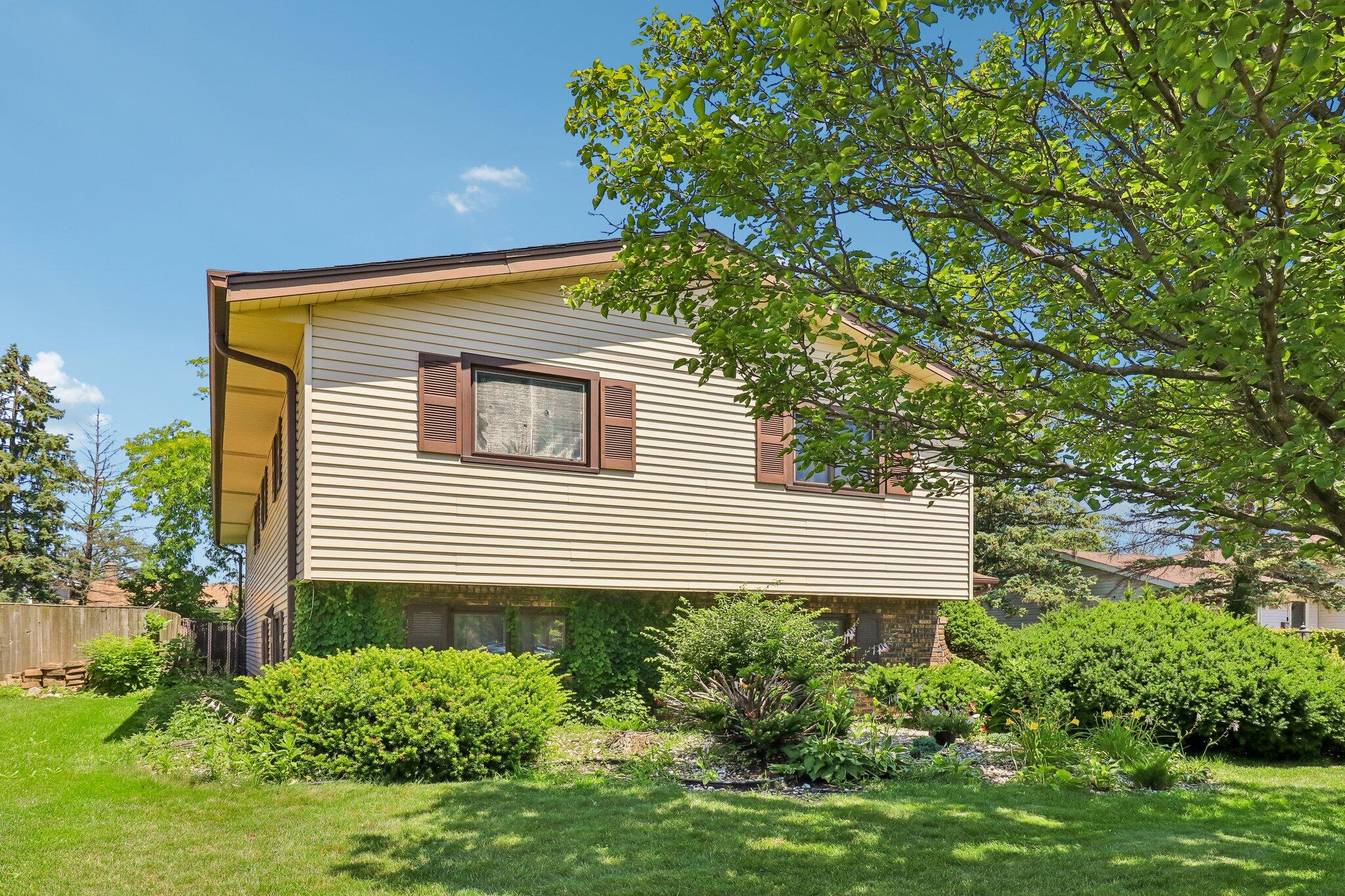 1845 Bluebird Lane, Munster, IN 46321; Image #5