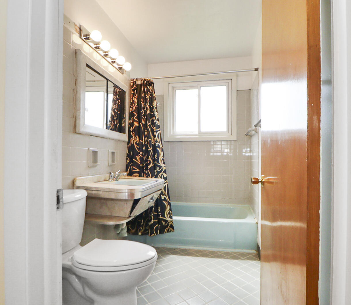 530 E 52nd Place, Merrillville, IN 46410; Image #12
