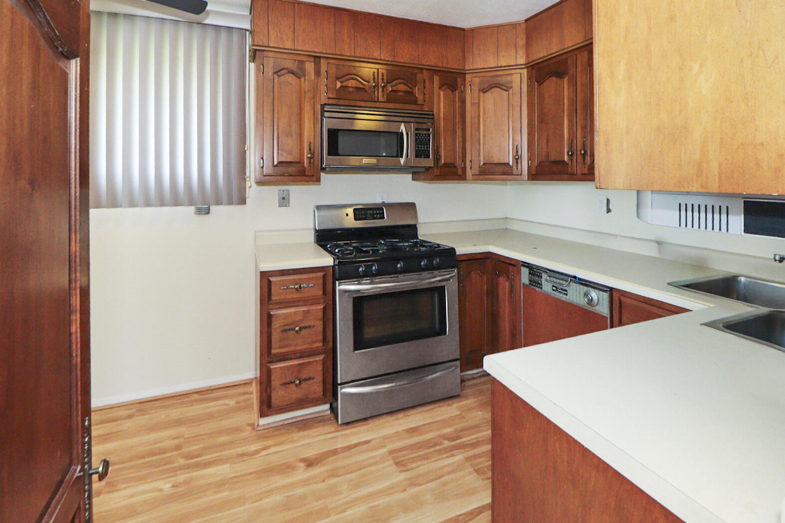 530 E 52nd Place, Merrillville, IN 46410; Image #9