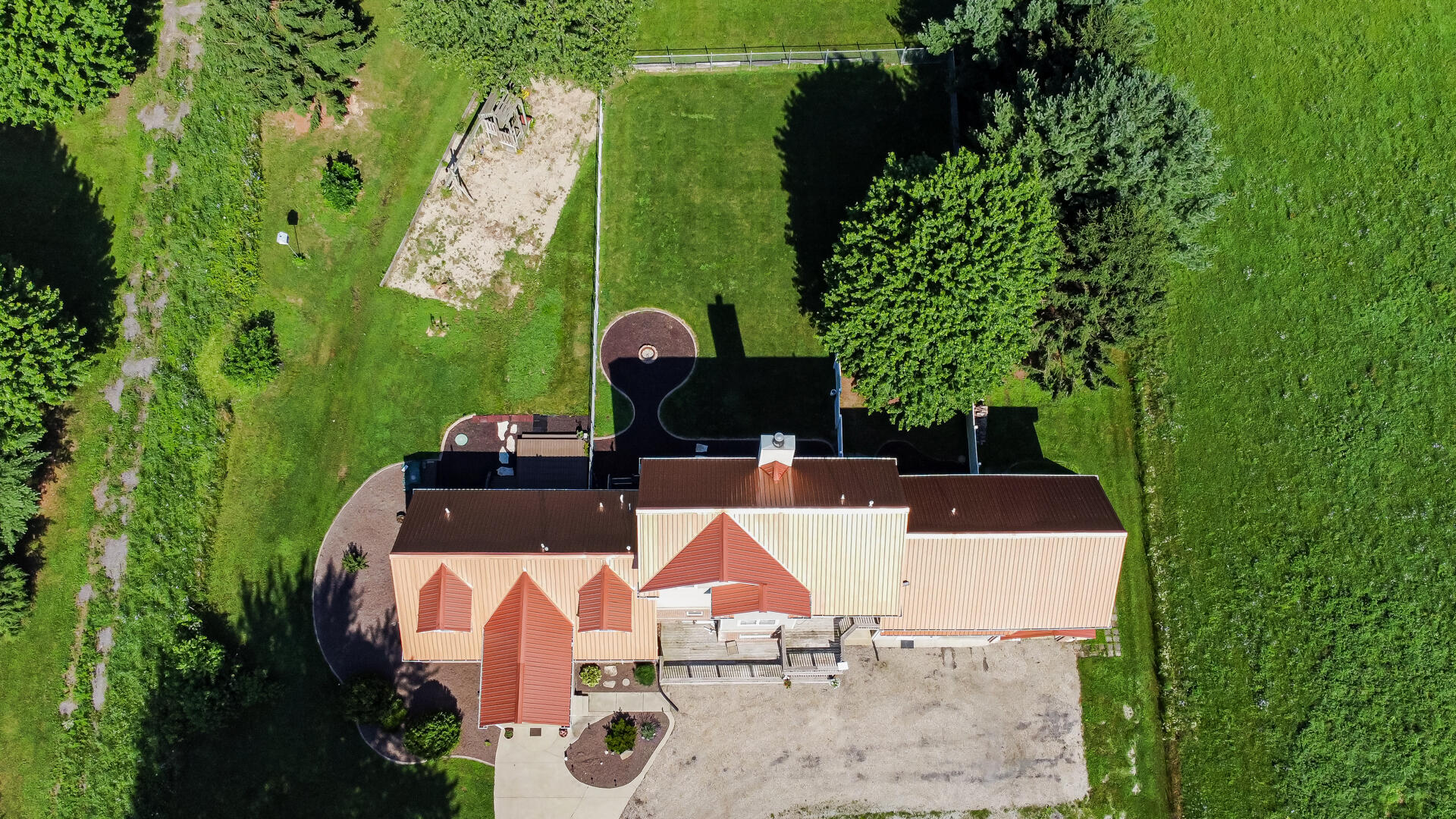 7692 N Emery Road, Rolling Prairie, IN 46371; Image #11