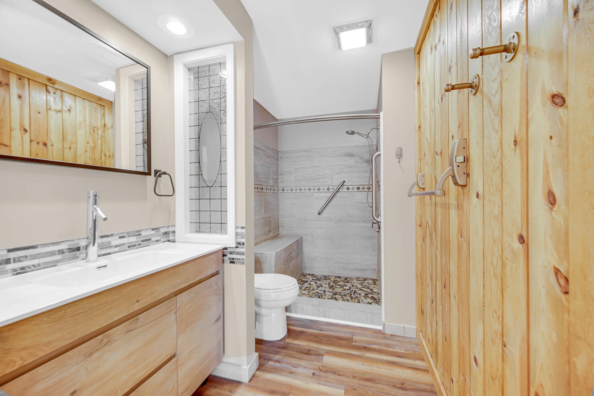 7692 N Emery Road, Rolling Prairie, IN 46371; Image #19