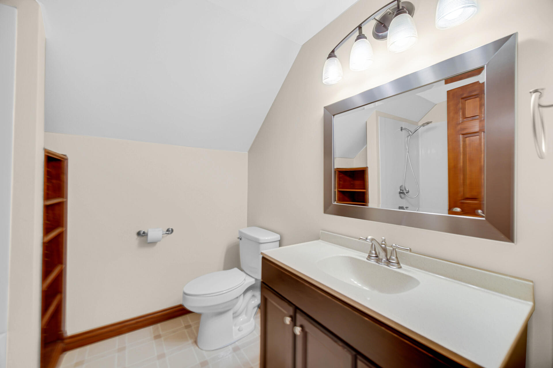 7692 N Emery Road, Rolling Prairie, IN 46371; Image #27