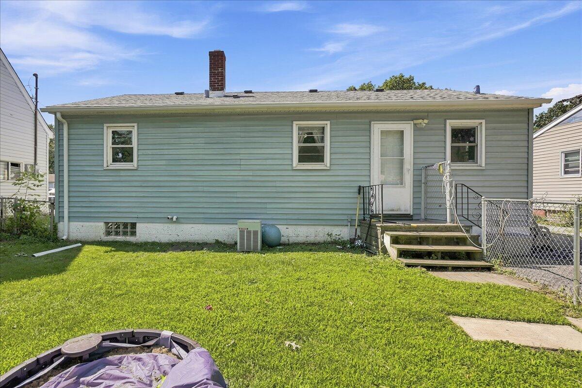 1112 E 39th Place, Griffith, IN 46319; Image #15