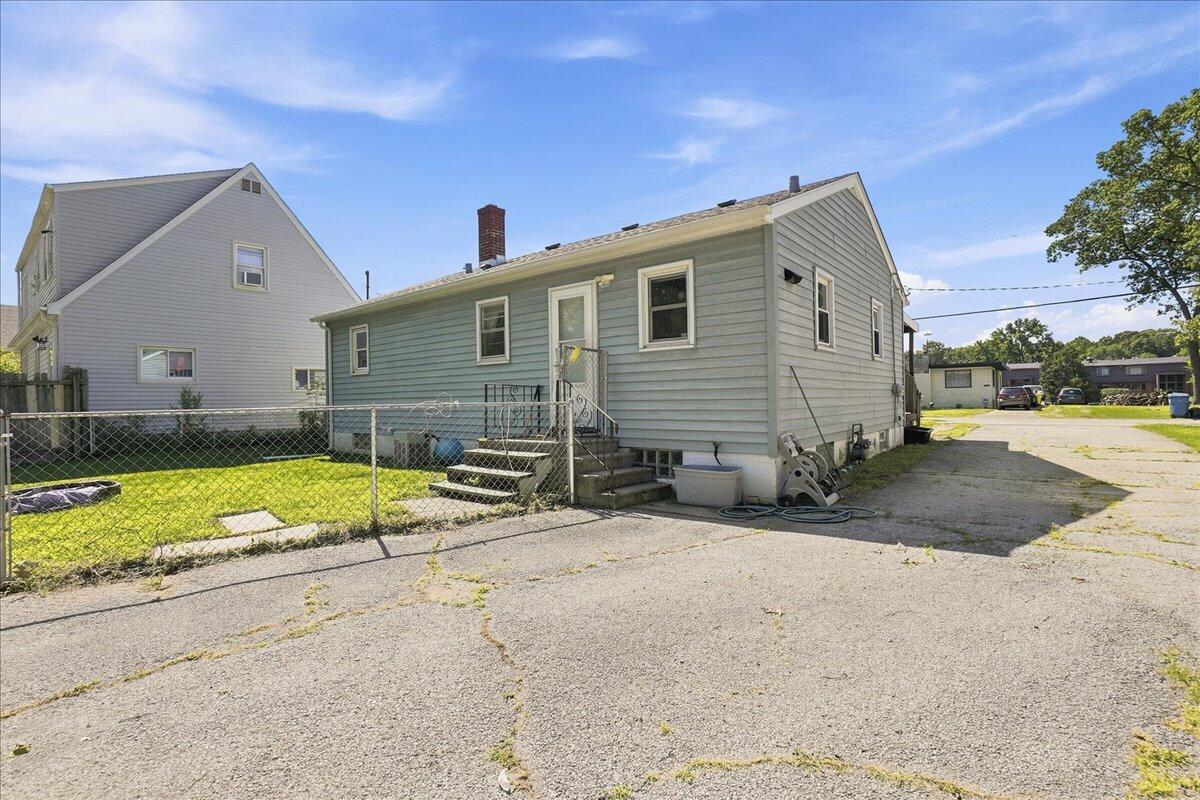 1112 E 39th Place, Griffith, IN 46319; Image #17