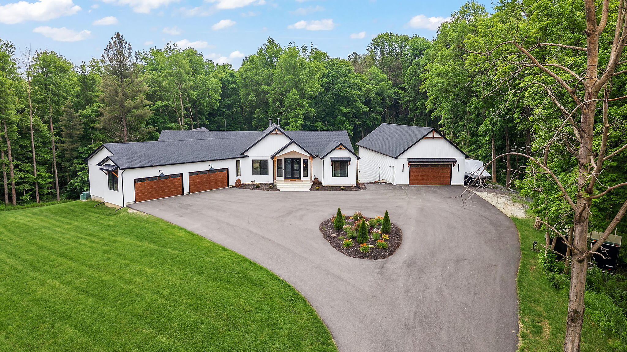 151 County Rd 350 W, Valparaiso, IN 46385; Image #2