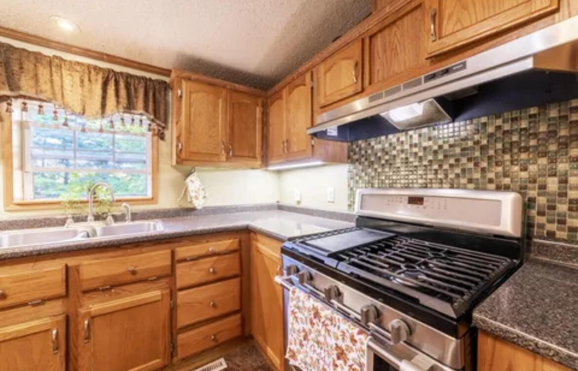 688 County Road 1100 S, Wolcott, IN 47995; Image #17