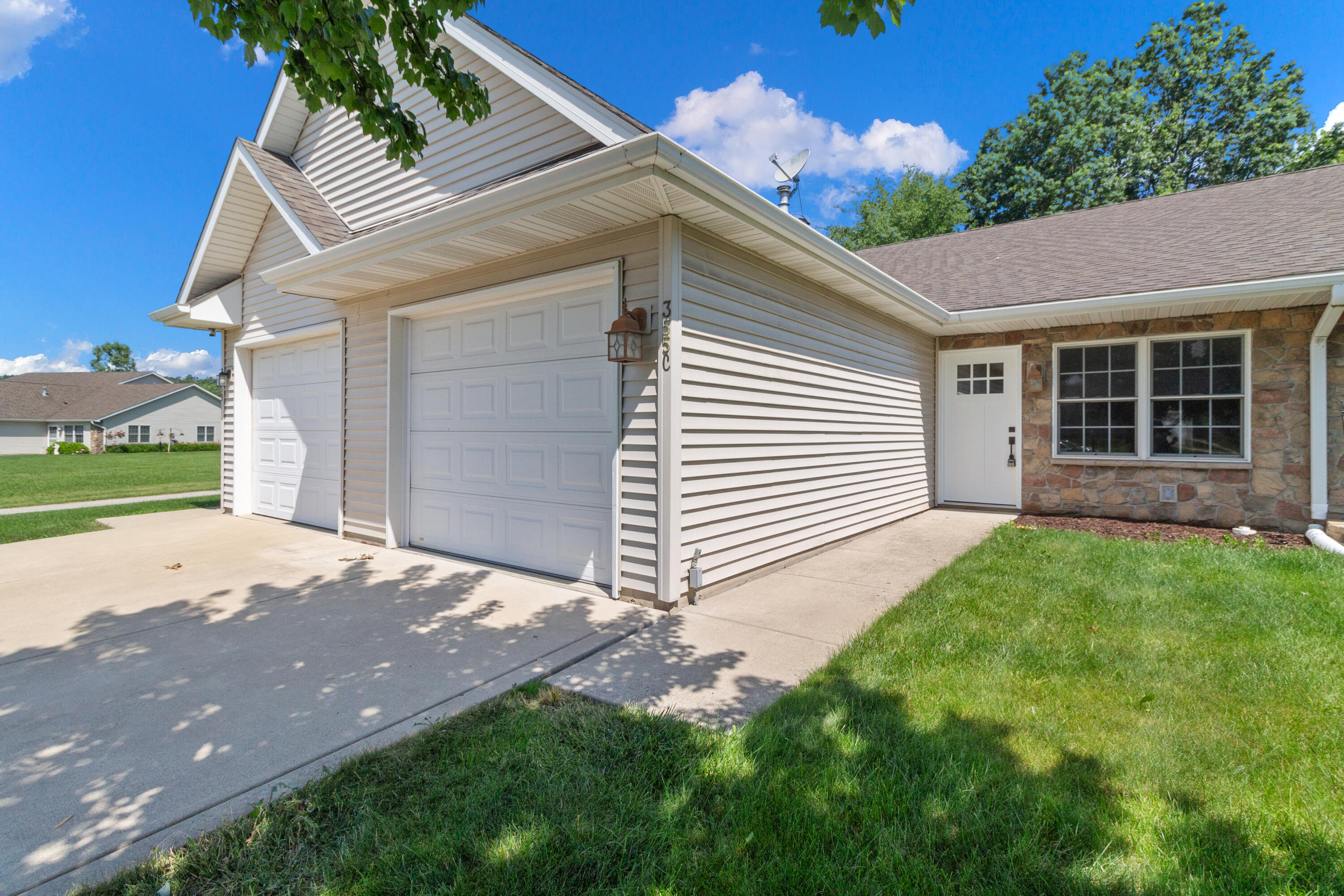 355 S Boo Road, Chesterton, IN 46304; Image #4