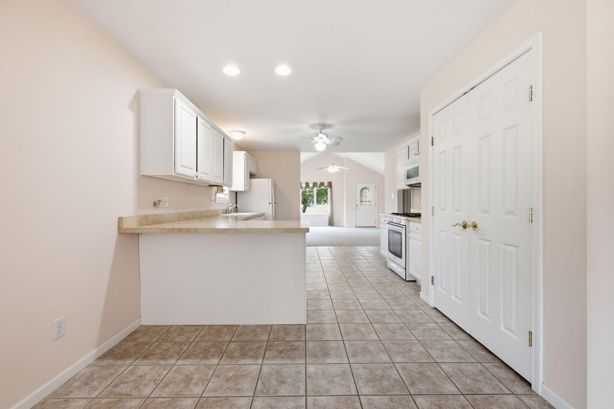 1001 Carnation Street SE, DeMotte, IN #B, 46310; Image #10