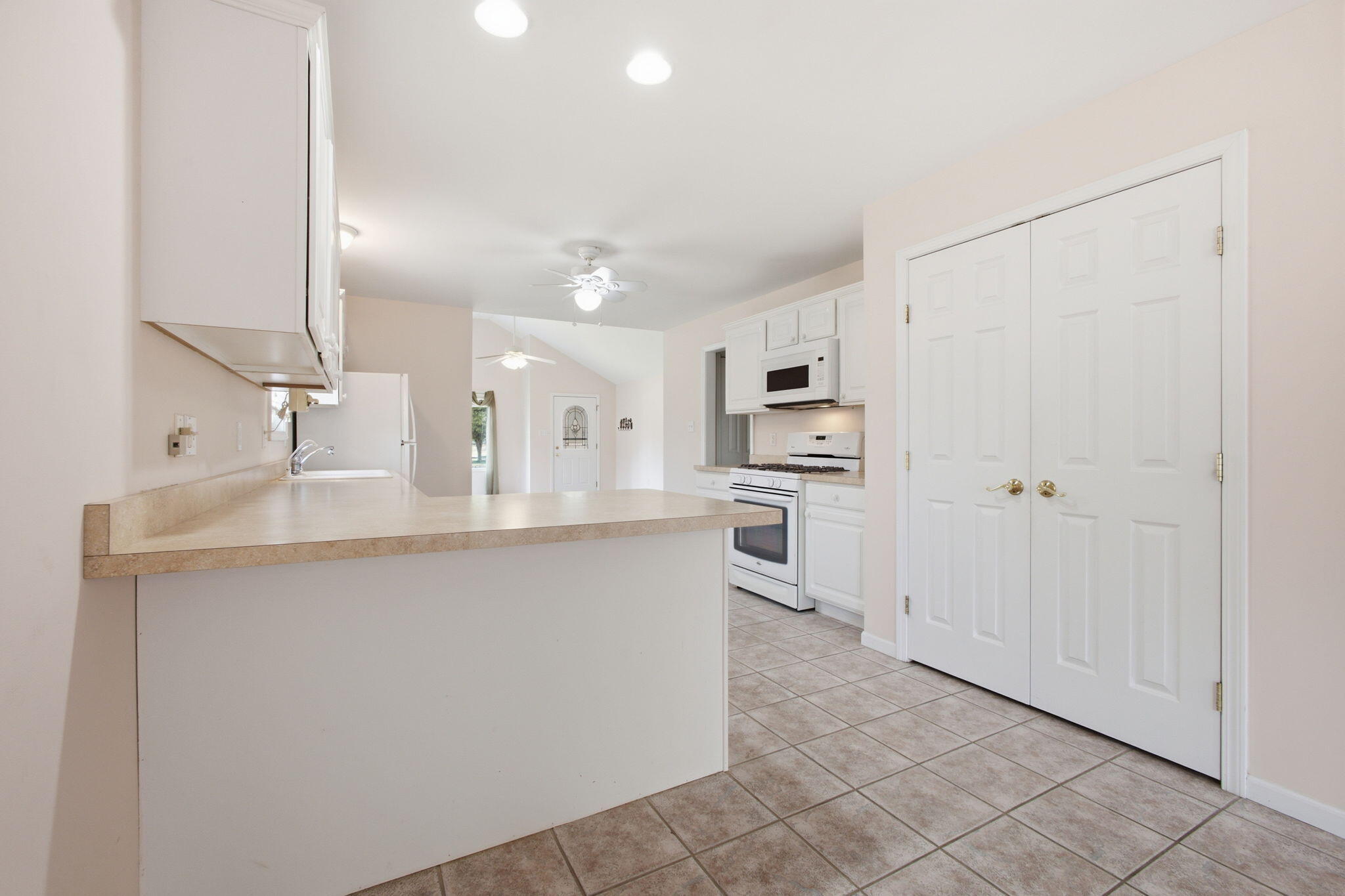 1001 Carnation Street SE, DeMotte, IN #B, 46310; Image #8