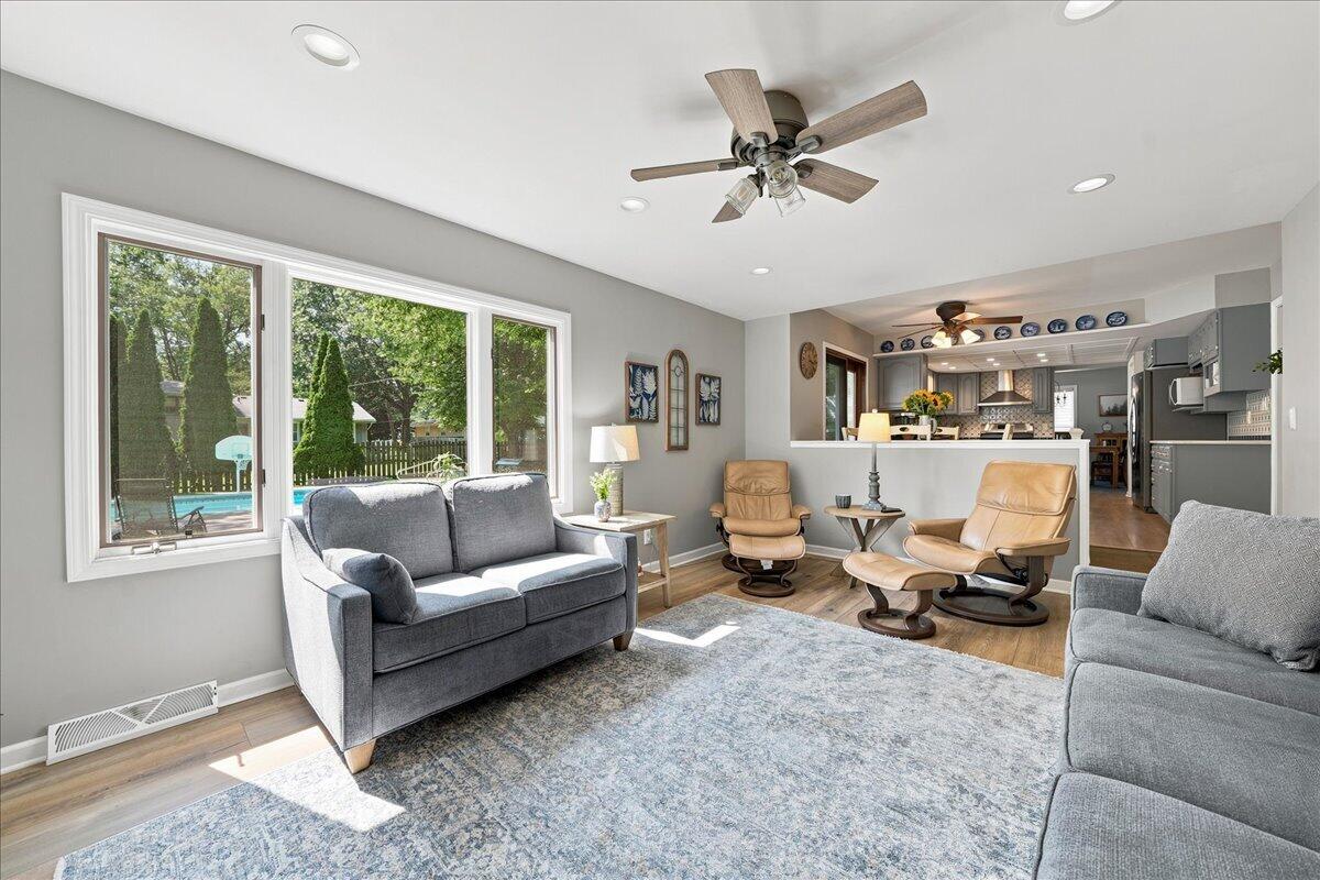 9212 White Oak Avenue, Munster, IN 46321; Image #16