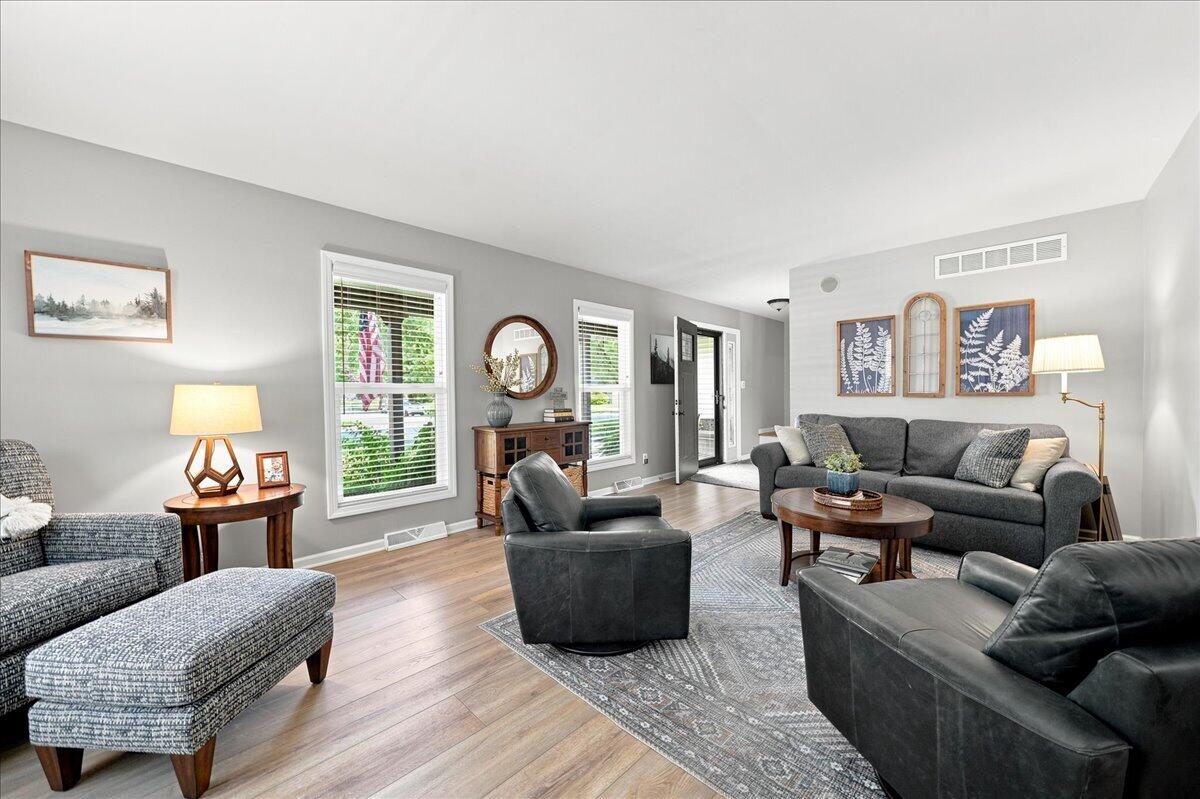 9212 White Oak Avenue, Munster, IN 46321; Image #6