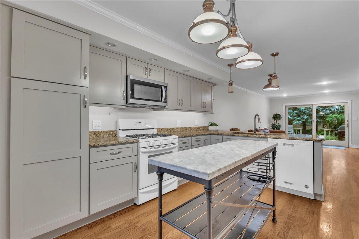 1004 Muirfield Court, Schererville, IN 46375; Image #16
