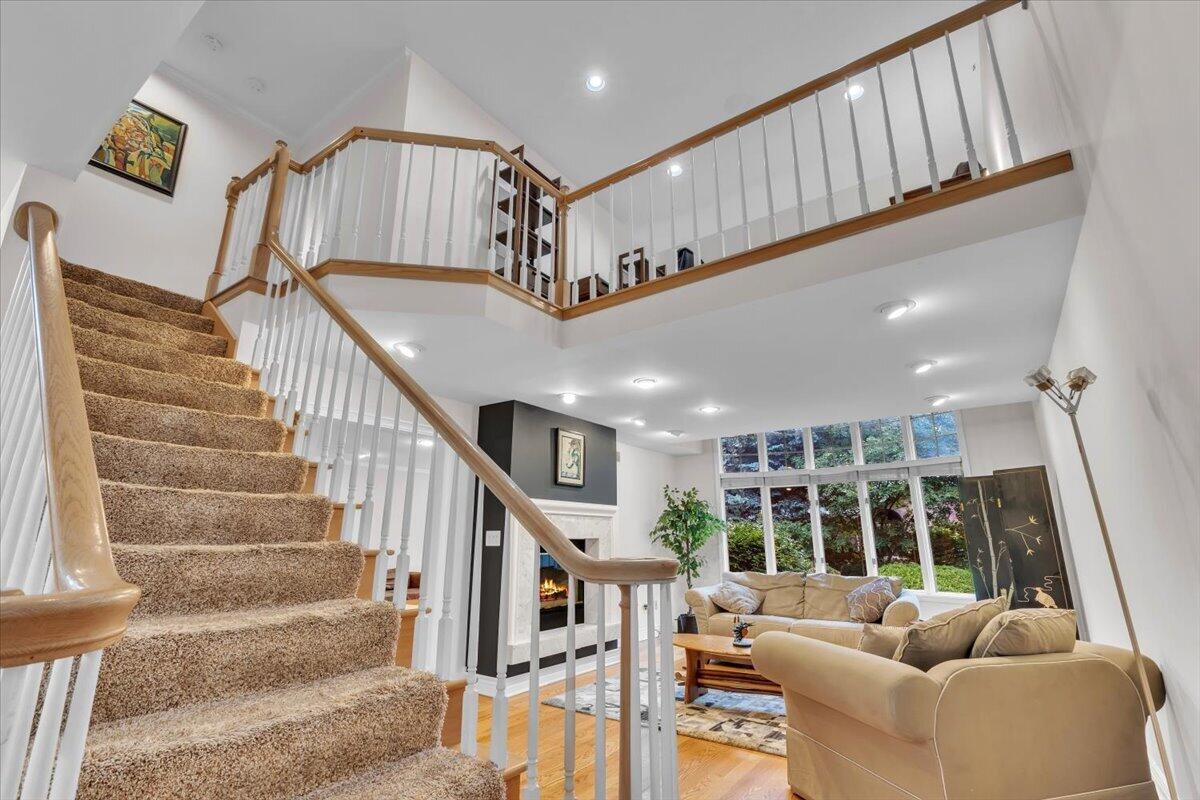 1004 Muirfield Court, Schererville, IN 46375; Image #4
