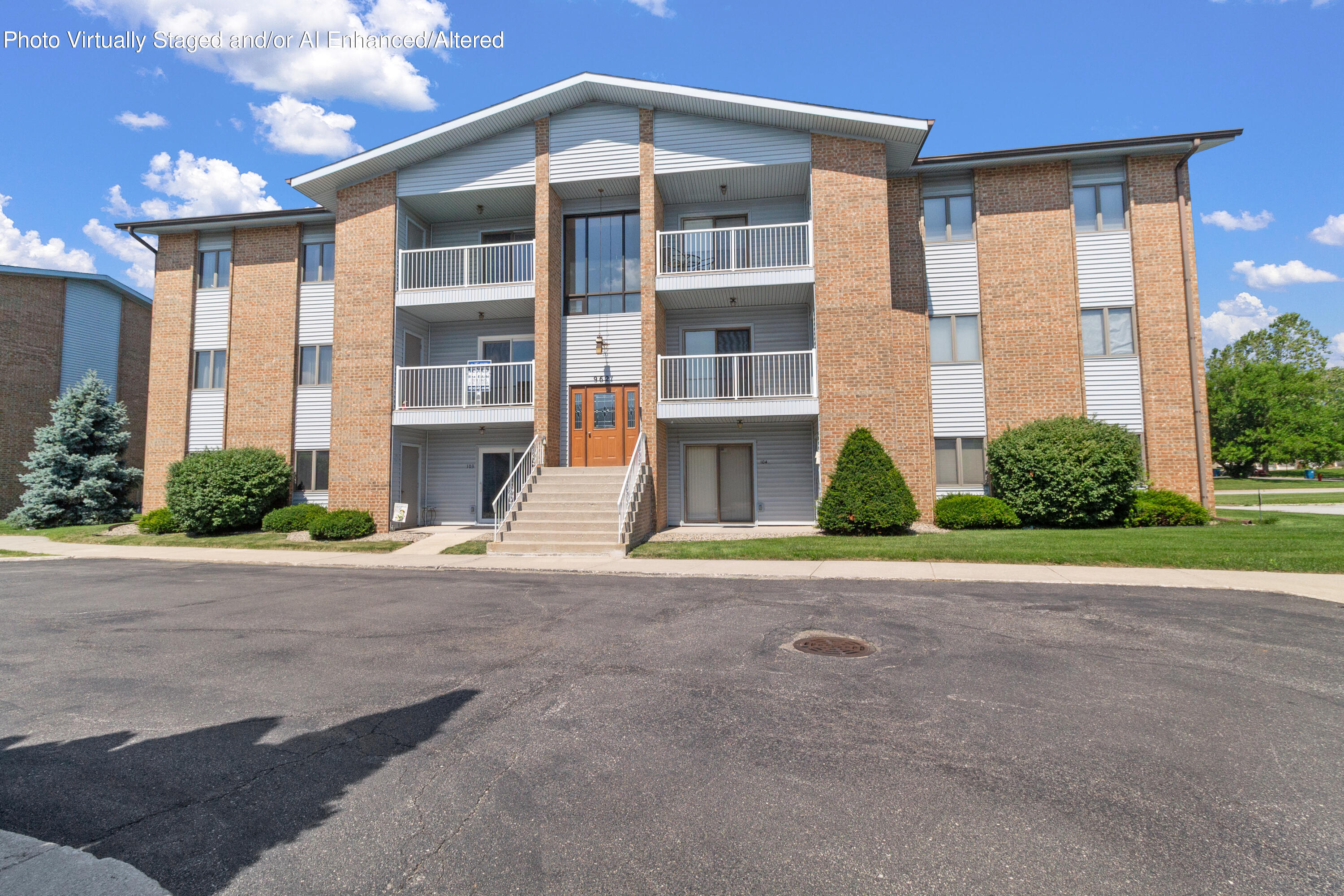 9621 Merrillville Road, Crown Point, IN #304, 46307; Image #15