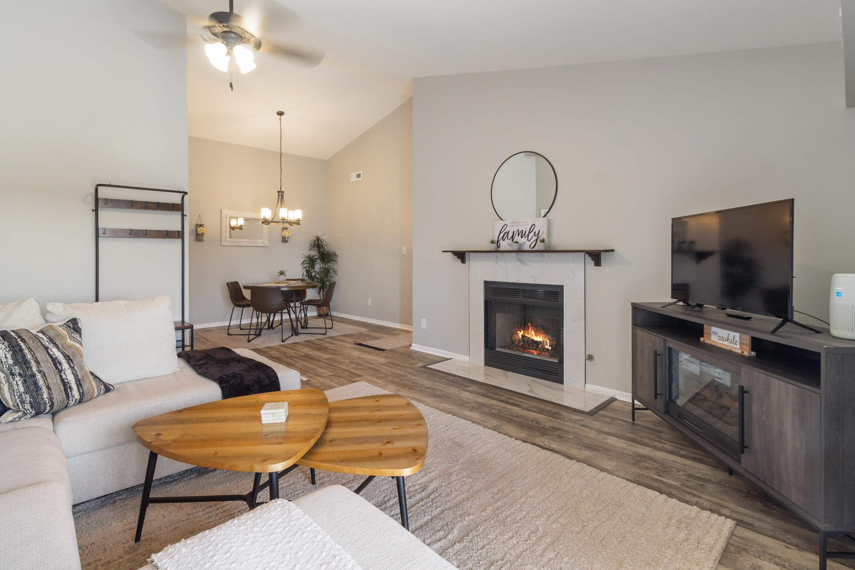 9621 Merrillville Road, Crown Point, IN #304, 46307; Image #3