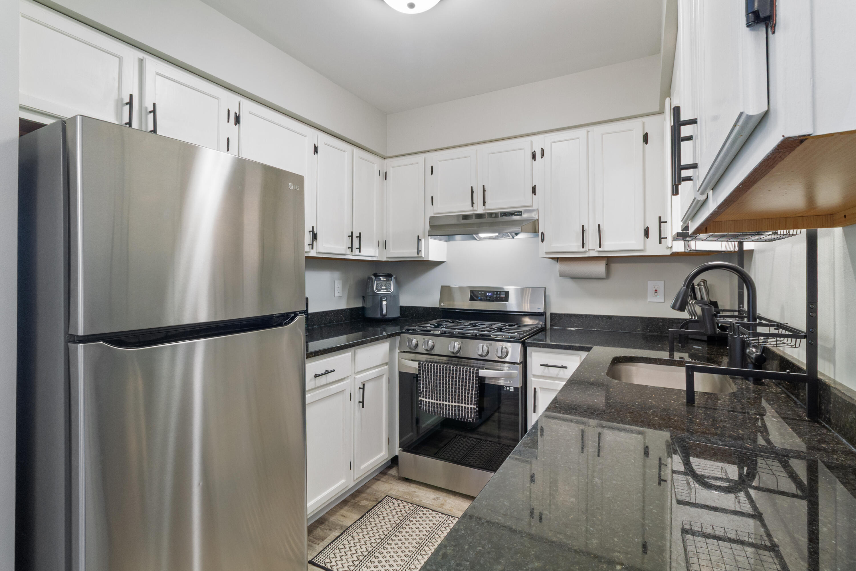 9621 Merrillville Road, Crown Point, IN #304, 46307; Image #7