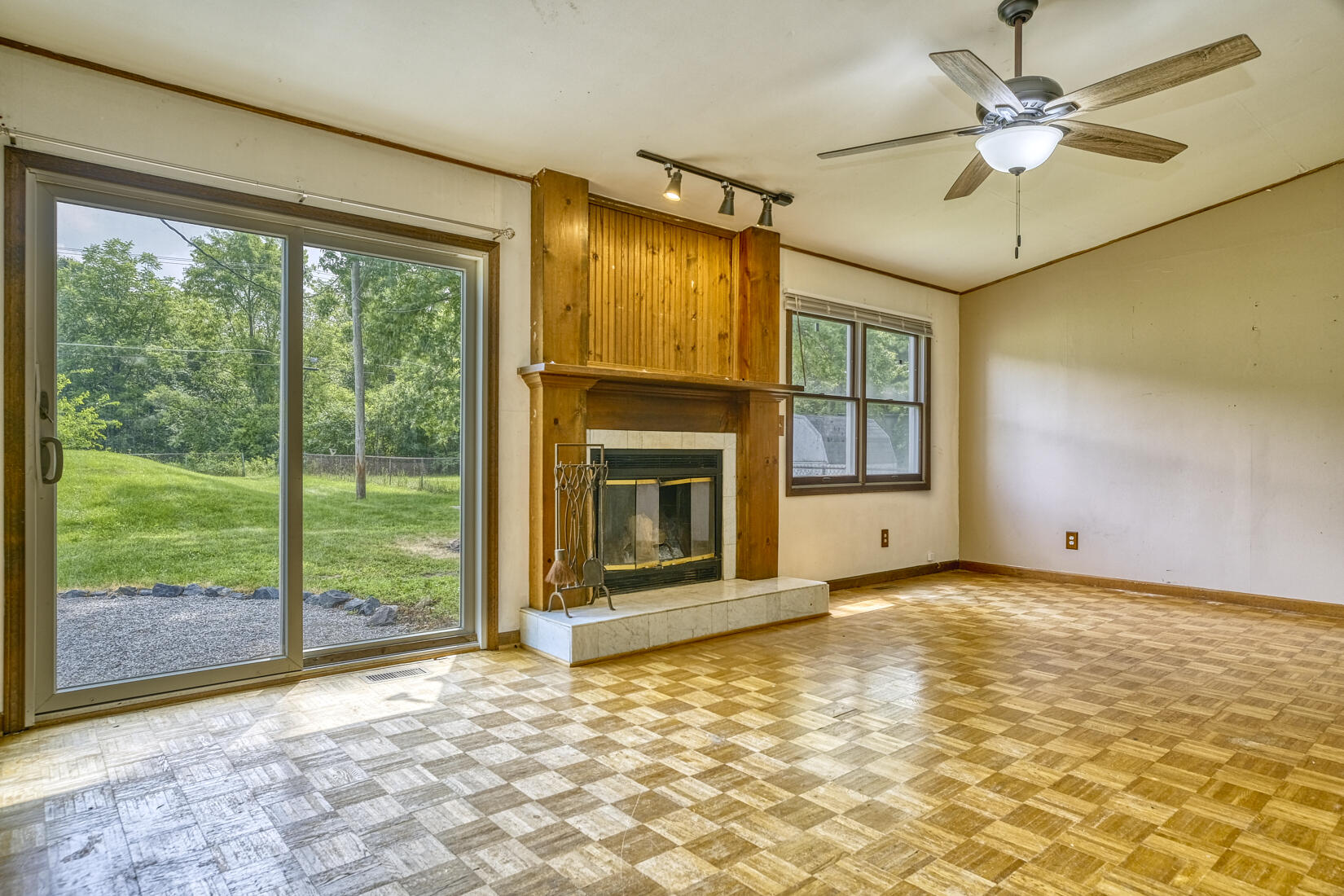 9713 N 490 E, DeMotte, IN 46310; Image #10