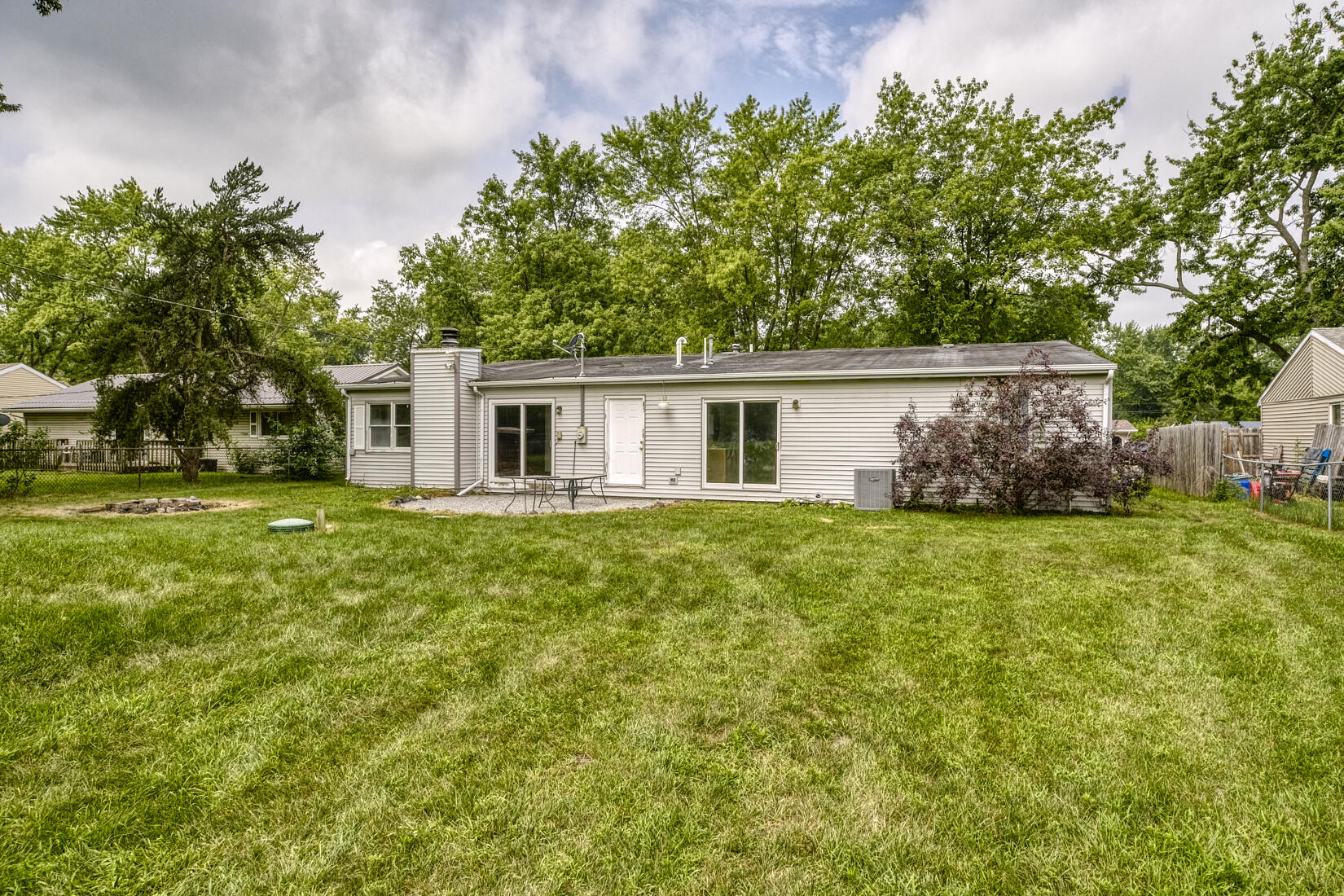 9713 N 490 E, DeMotte, IN 46310; Image #4