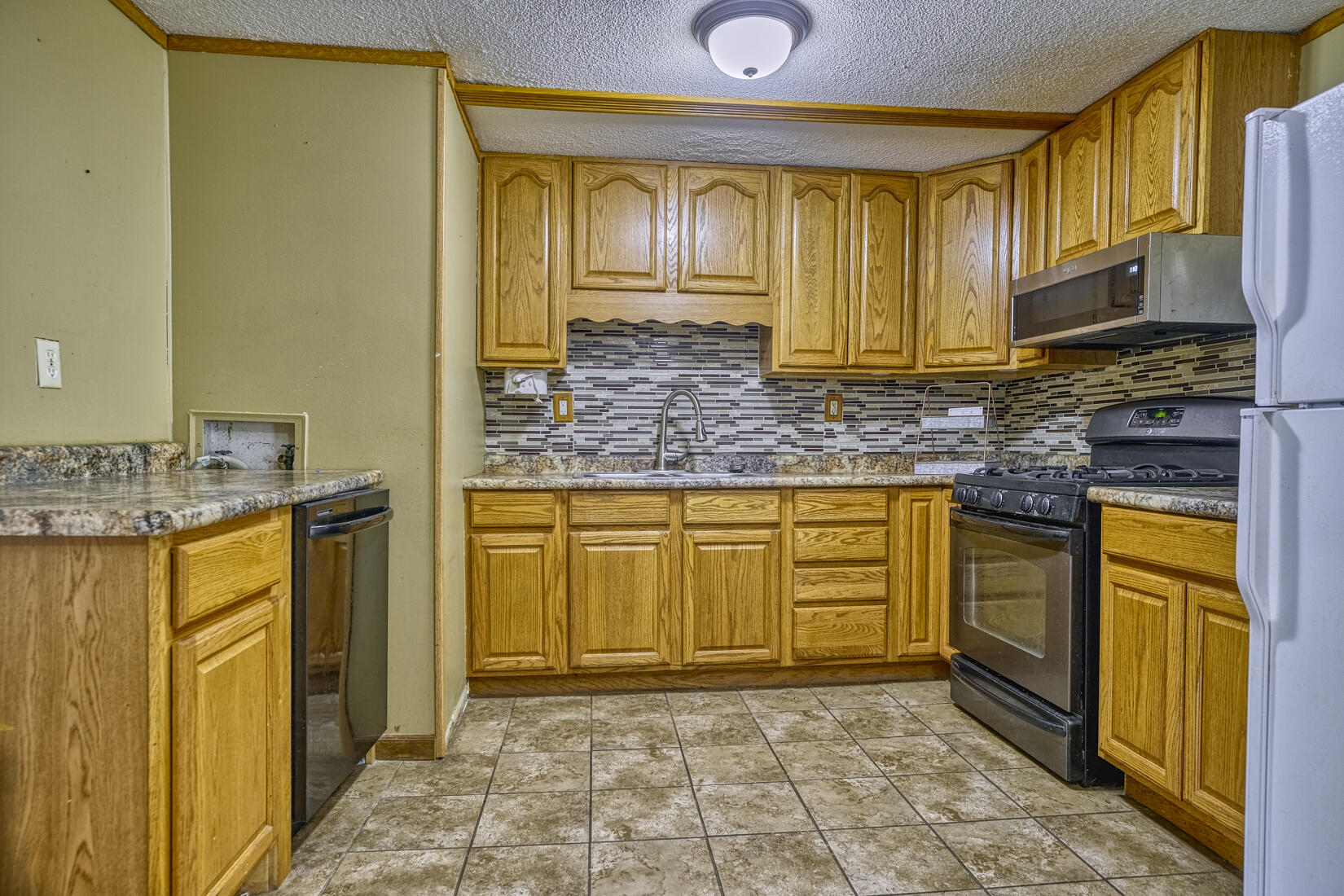 9713 N 490 E, DeMotte, IN 46310; Image #8