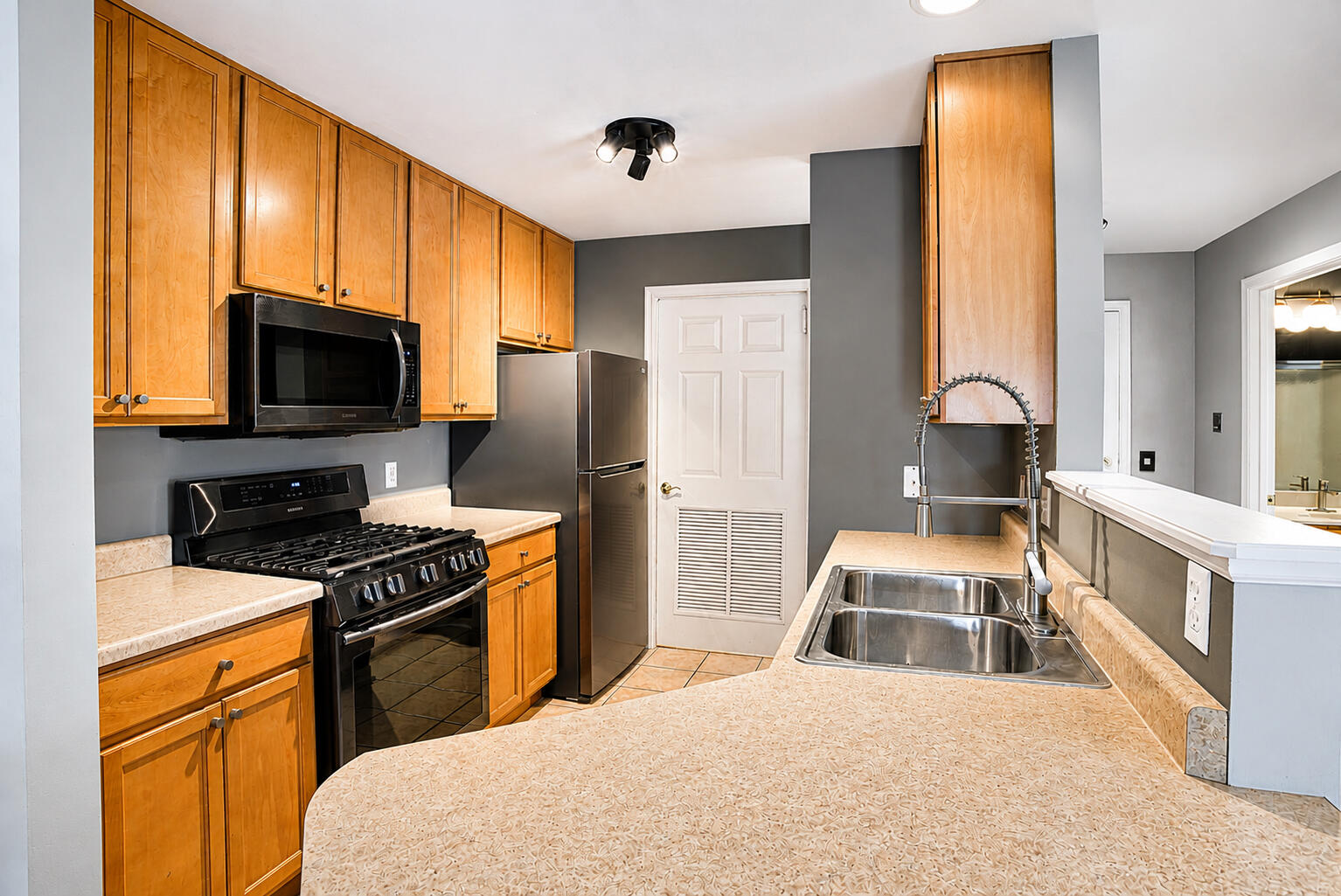 9835 Wildwood Circle, Munster, IN #2c, 46321; Image #7