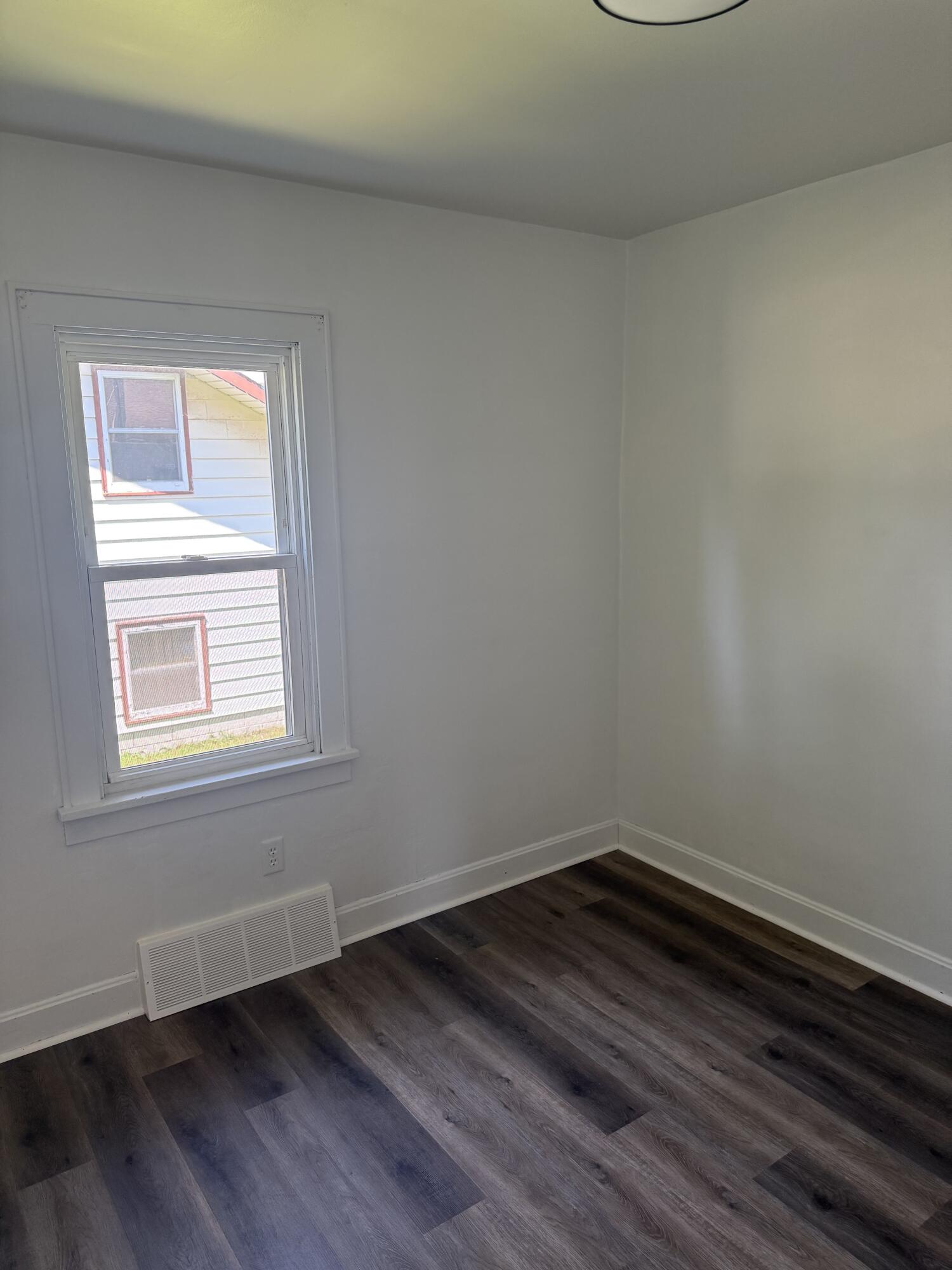 7545 New Hampshire Avenue, Hammond, IN 46323; Image #10