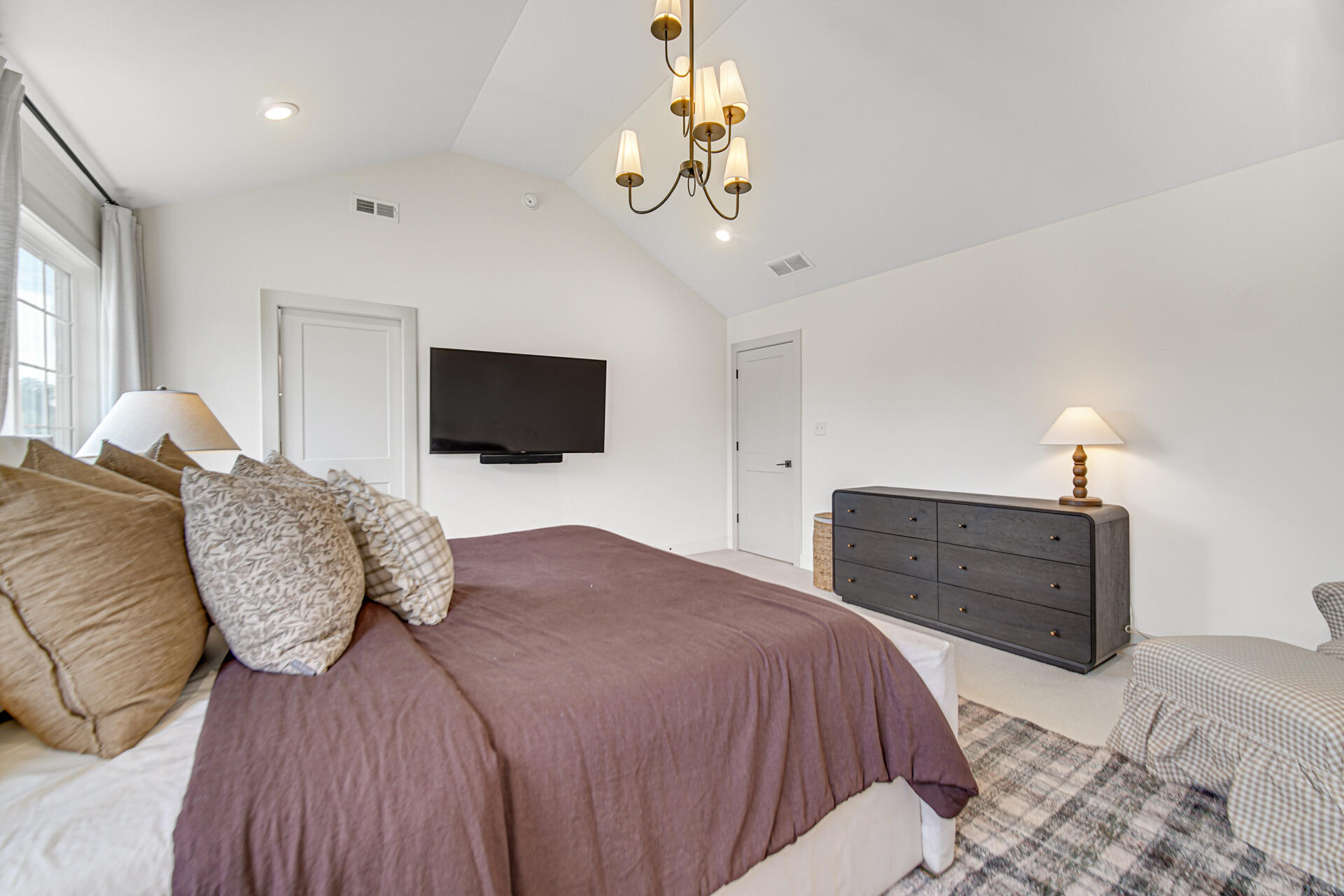 2400 Stirling Drive, Valparaiso, IN 46383; Image #16