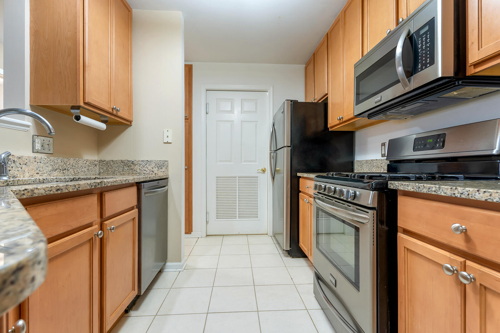 635 Cambridge Court, Munster, IN #2b, 46321; Image #11