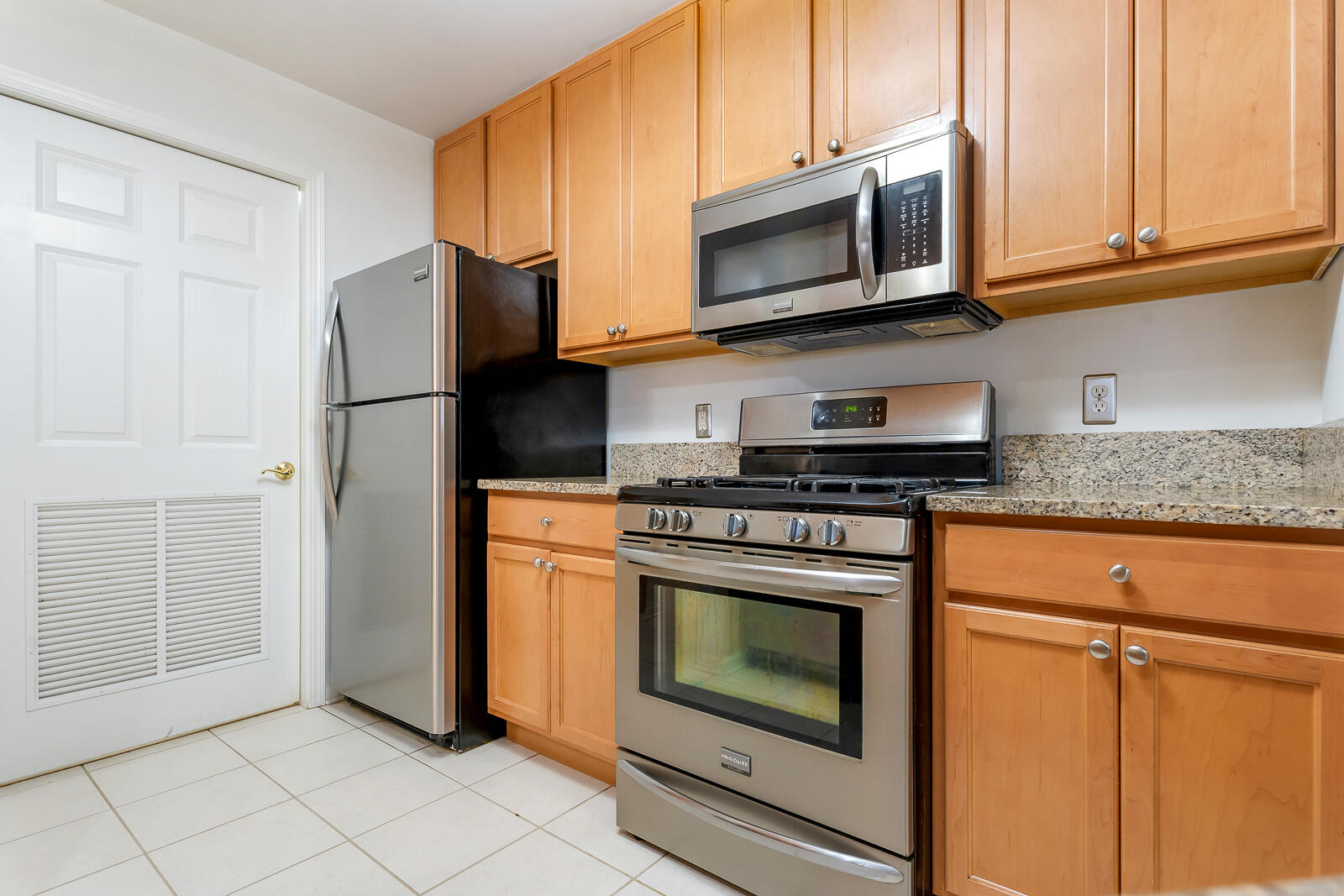 635 Cambridge Court, Munster, IN #2b, 46321; Image #12