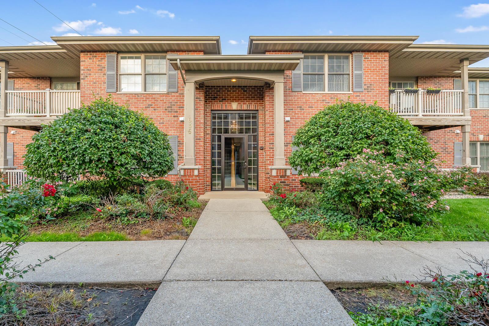 635 Cambridge Court, Munster, IN #2b, 46321; Image #2
